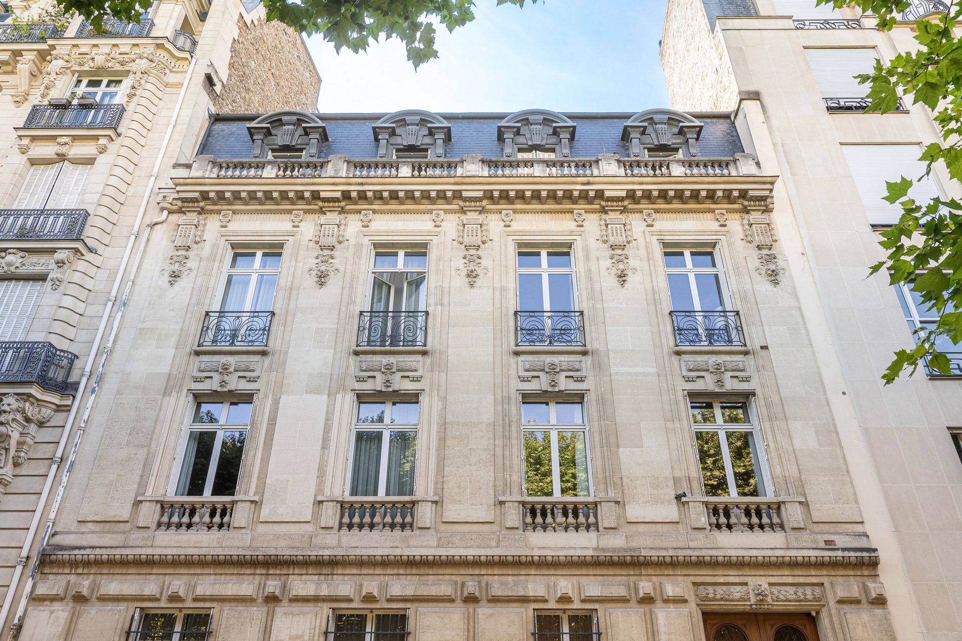 Listing image
