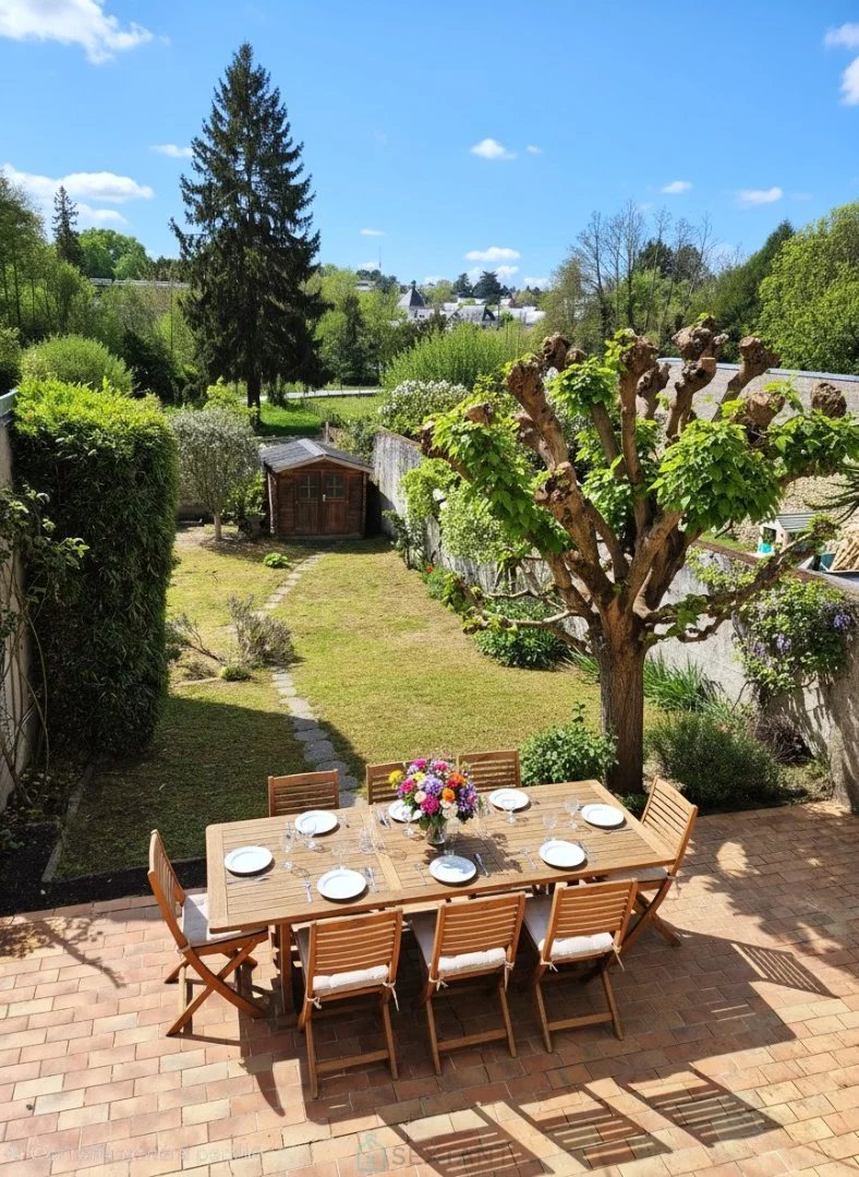 Maison de caractère 160 m² + gîte indépendant  Jardin, terrasse  Centre historique dAmboise