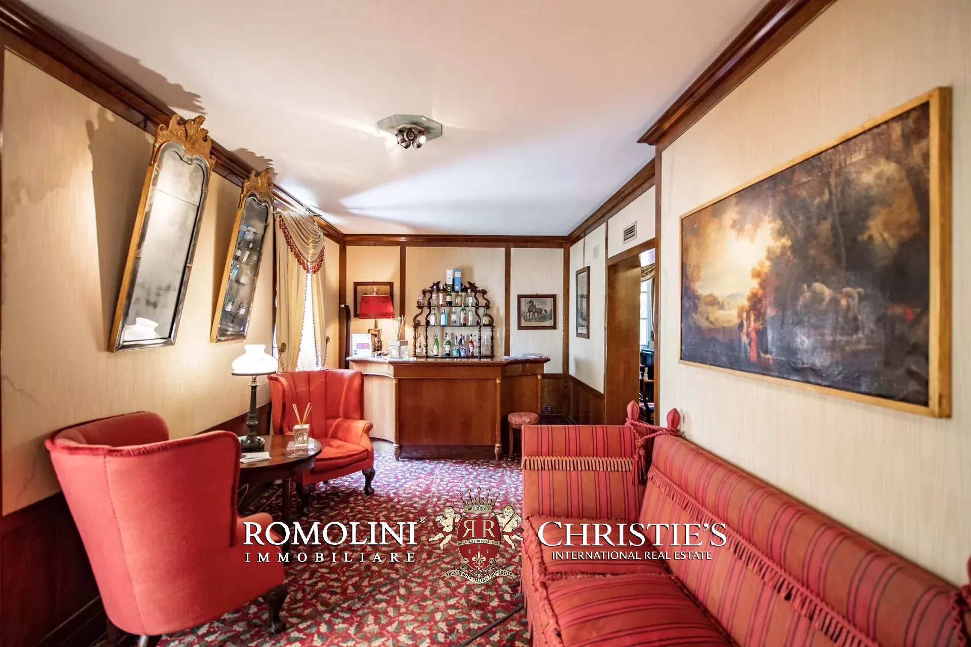 10 Bedroom Villa/Townhouse's Image 13