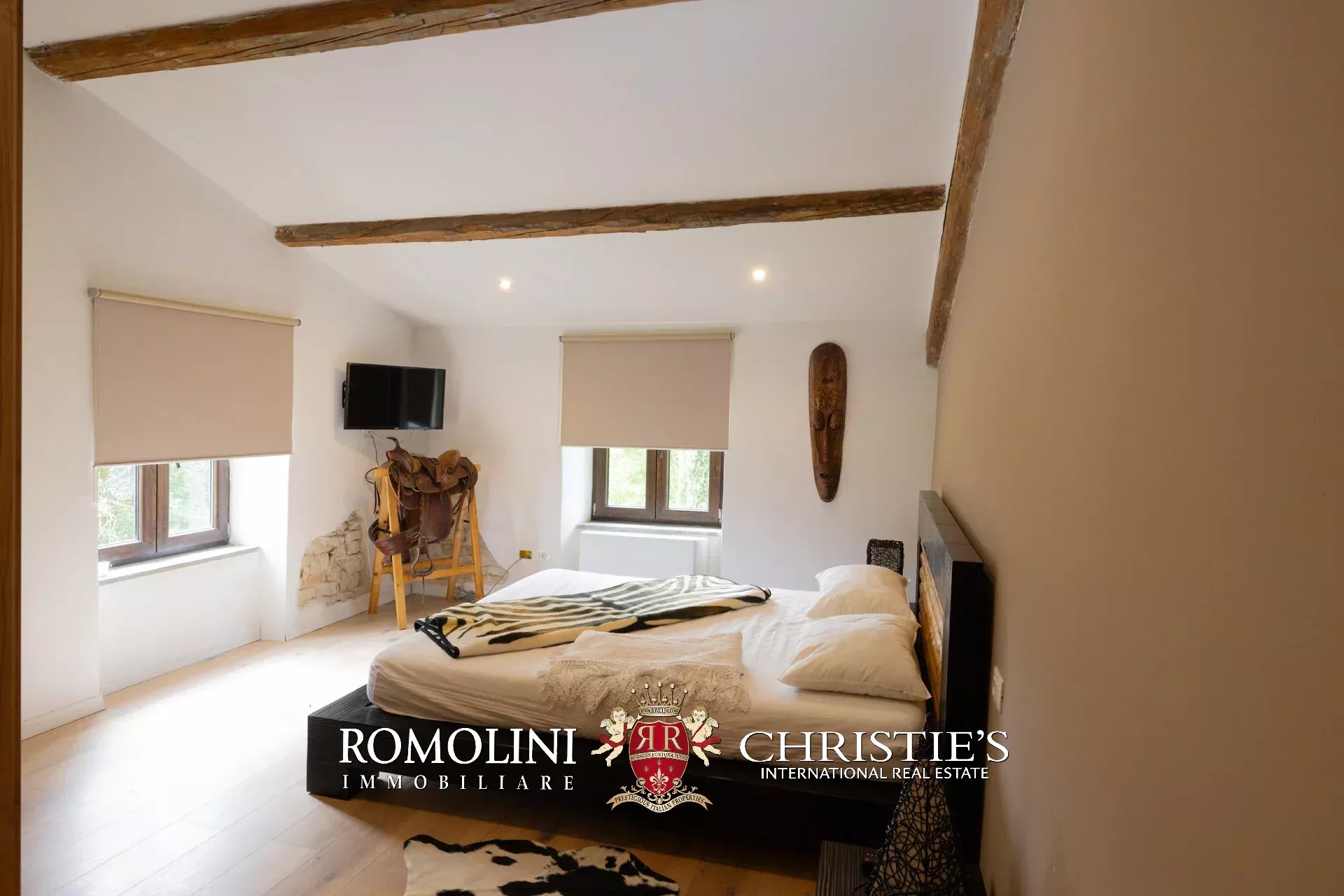 9 Bedroom Villa/Townhouse's Image 46