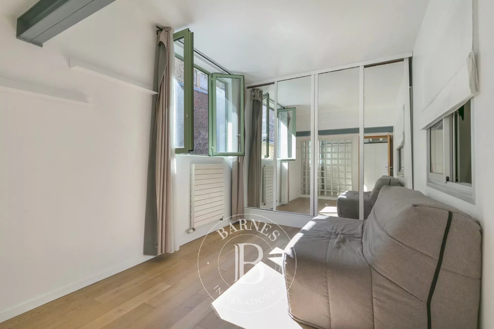 Paris  - Apartment 3 Bedrooms - picture 9