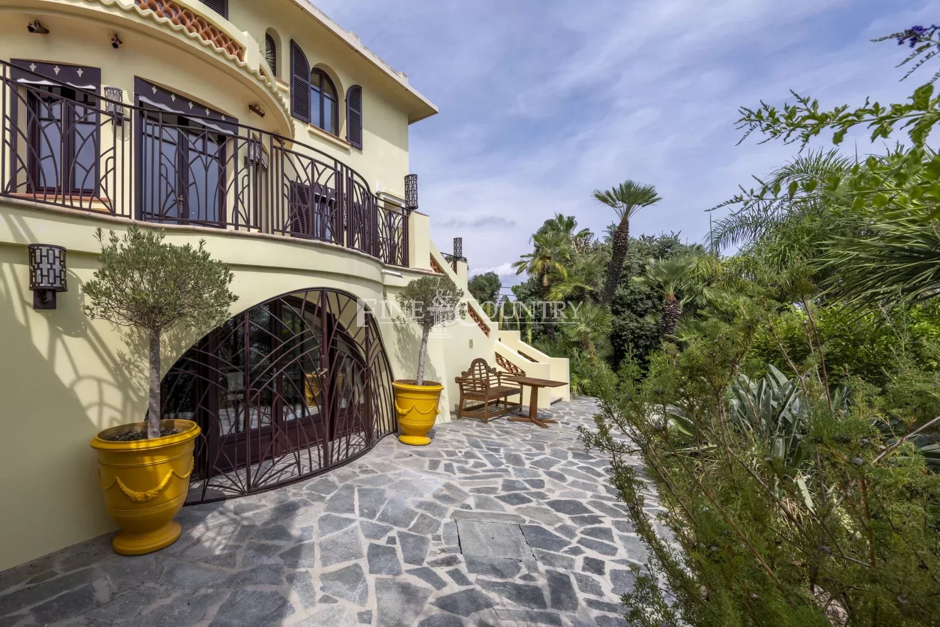 Photo of Art Deco Villa for Sale, Cannes Californie