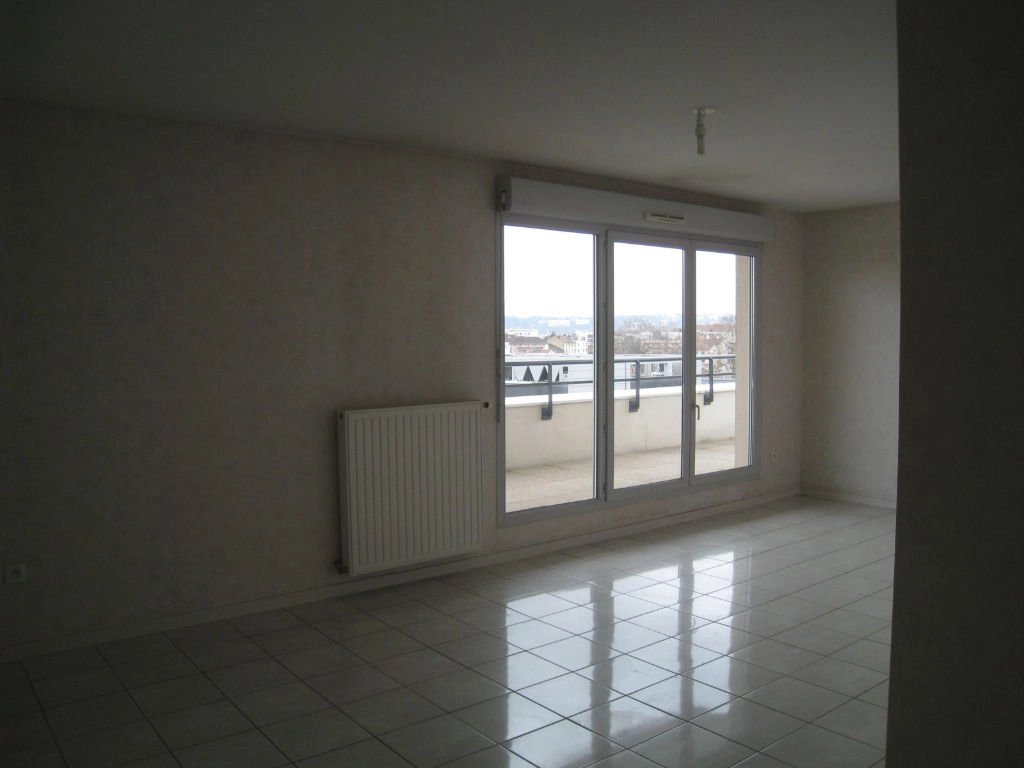 483223 Location Lyon 8ème