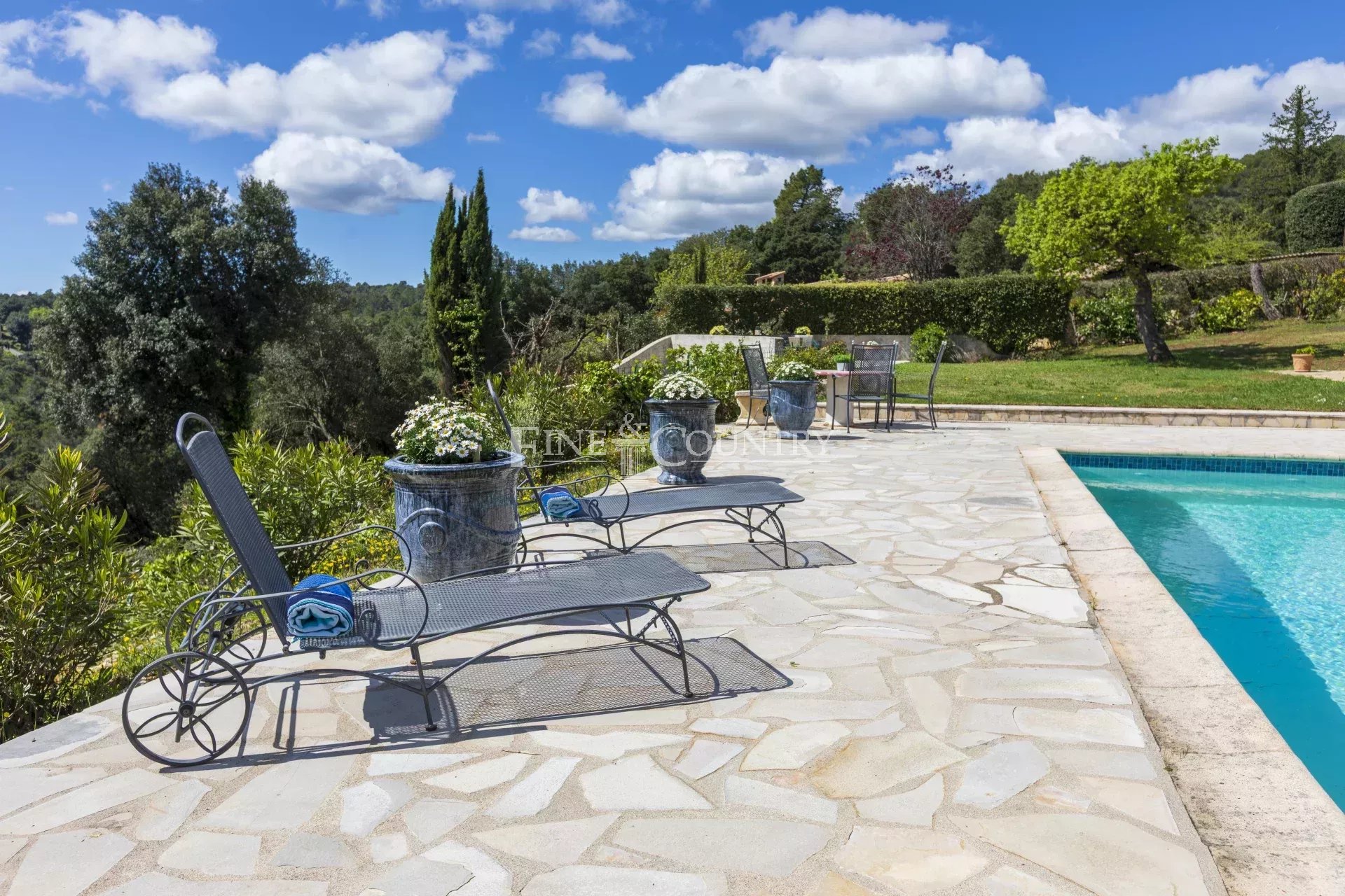 Photo of Villa for Sale in Montauroux with Panoramic View