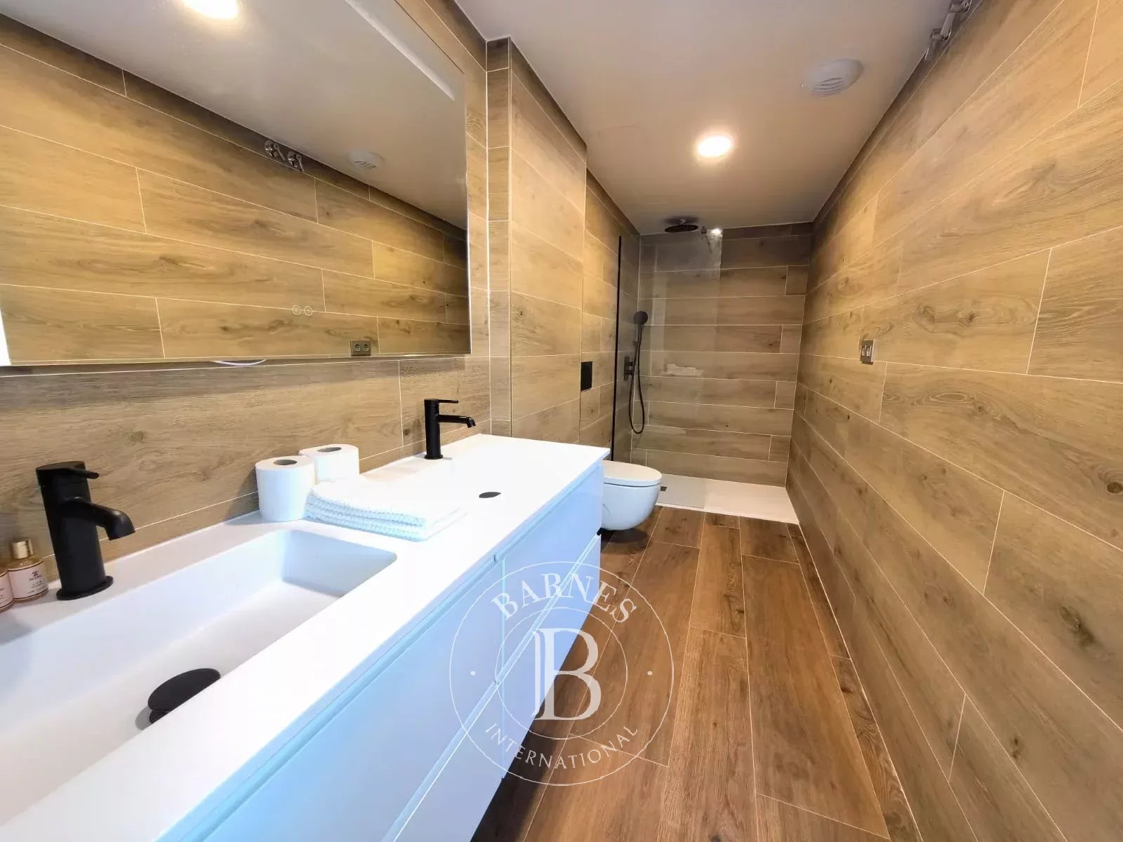 Ev Montgat - picture 33