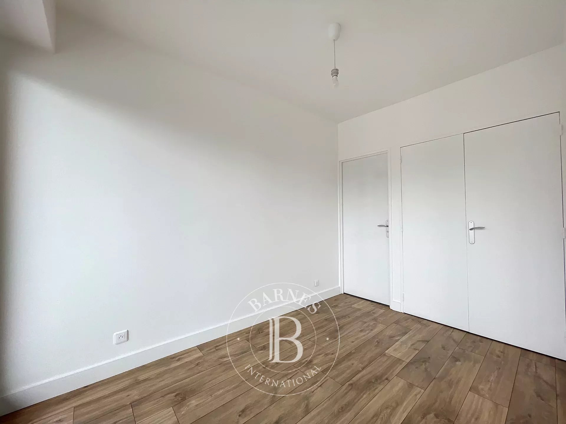 Daire Paris 10ème - picture 6