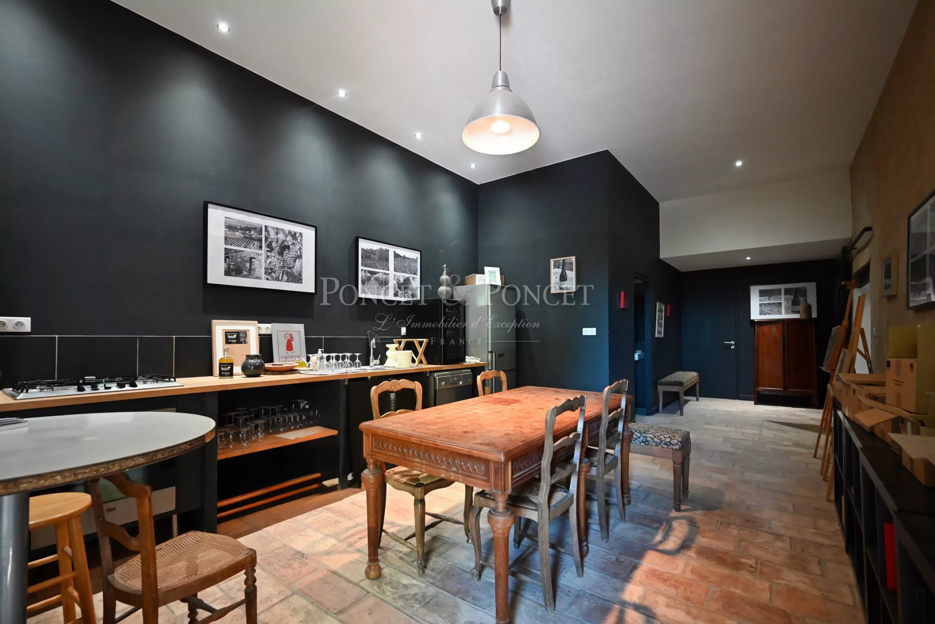 10 Bedroom Villa/Townhouse's Image 31
