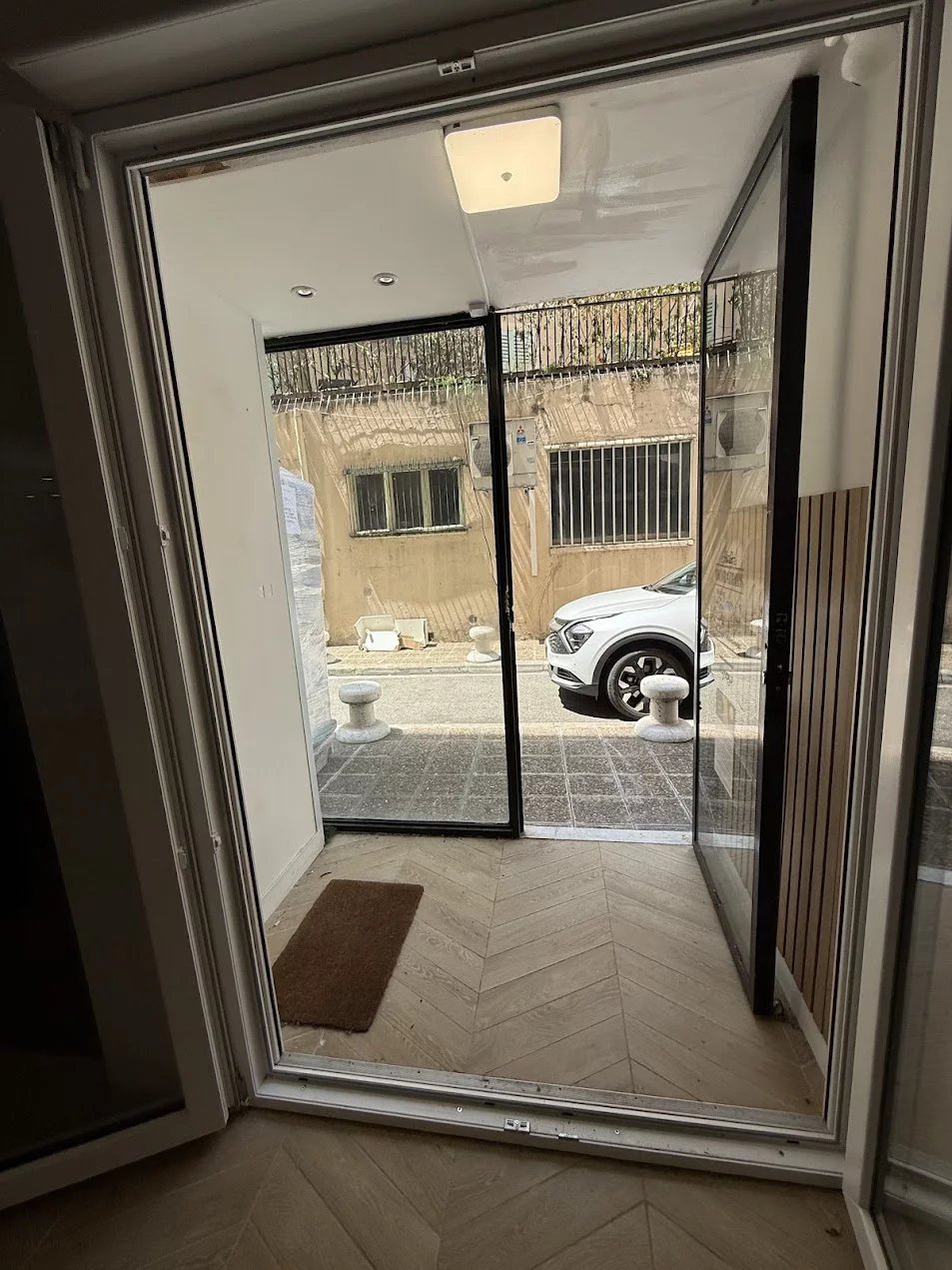 annonce Locations / Colocations Rue Docteur Jacques Guidoni – À deux pas de la Place Masséna et de la Coulée Verte - Location pure – Sans droit au bail, ni pas-de-porte