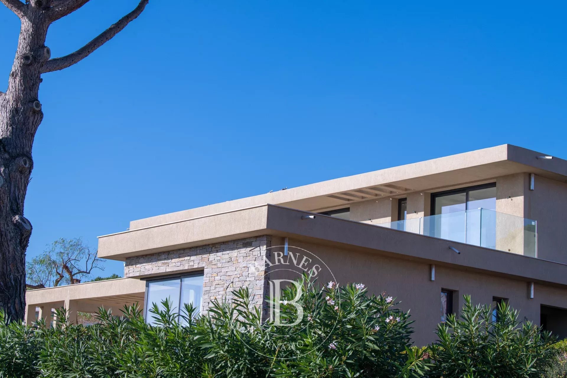 Villa Sainte-Maxime - picture 9