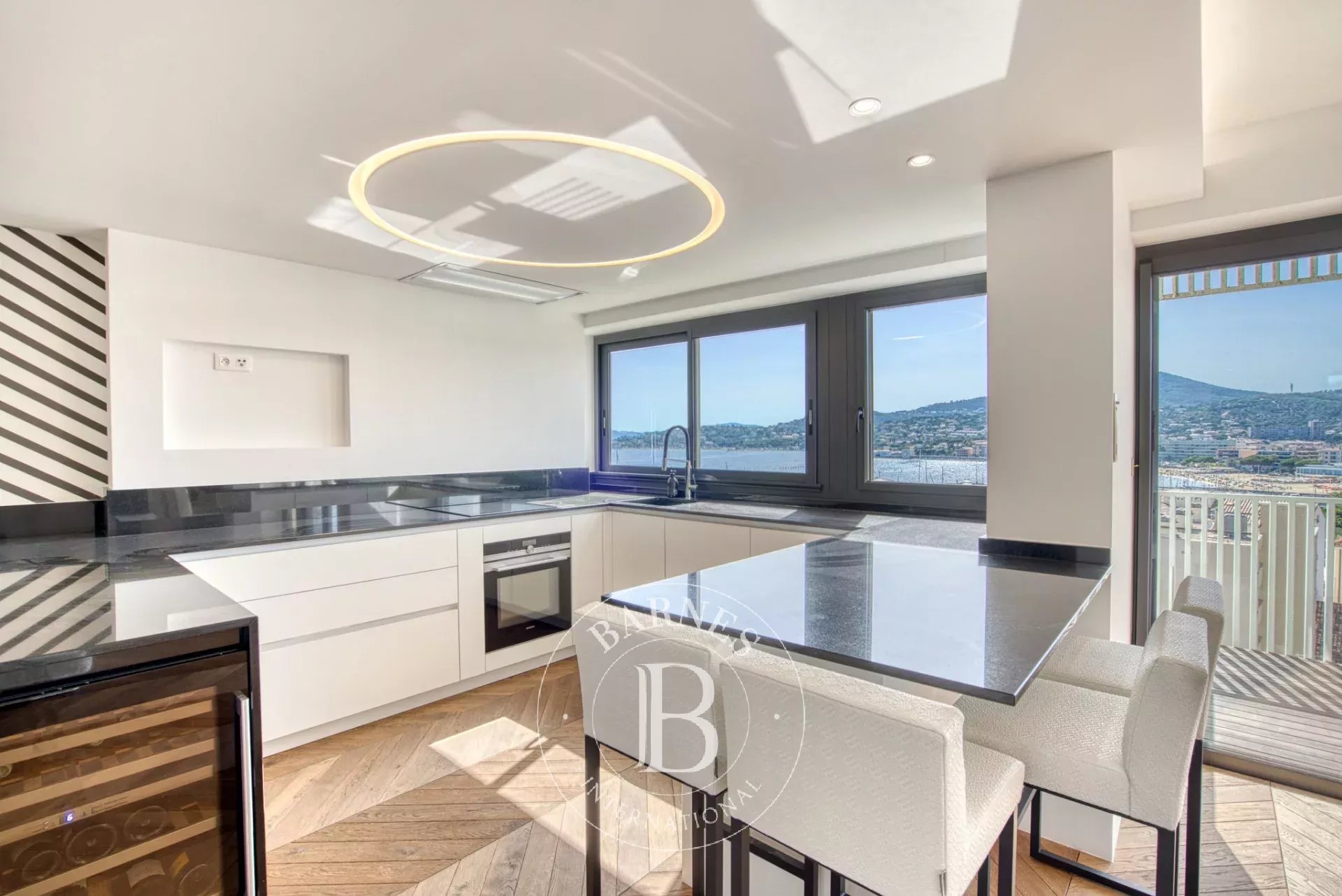 Daire Sainte-Maxime - picture 4