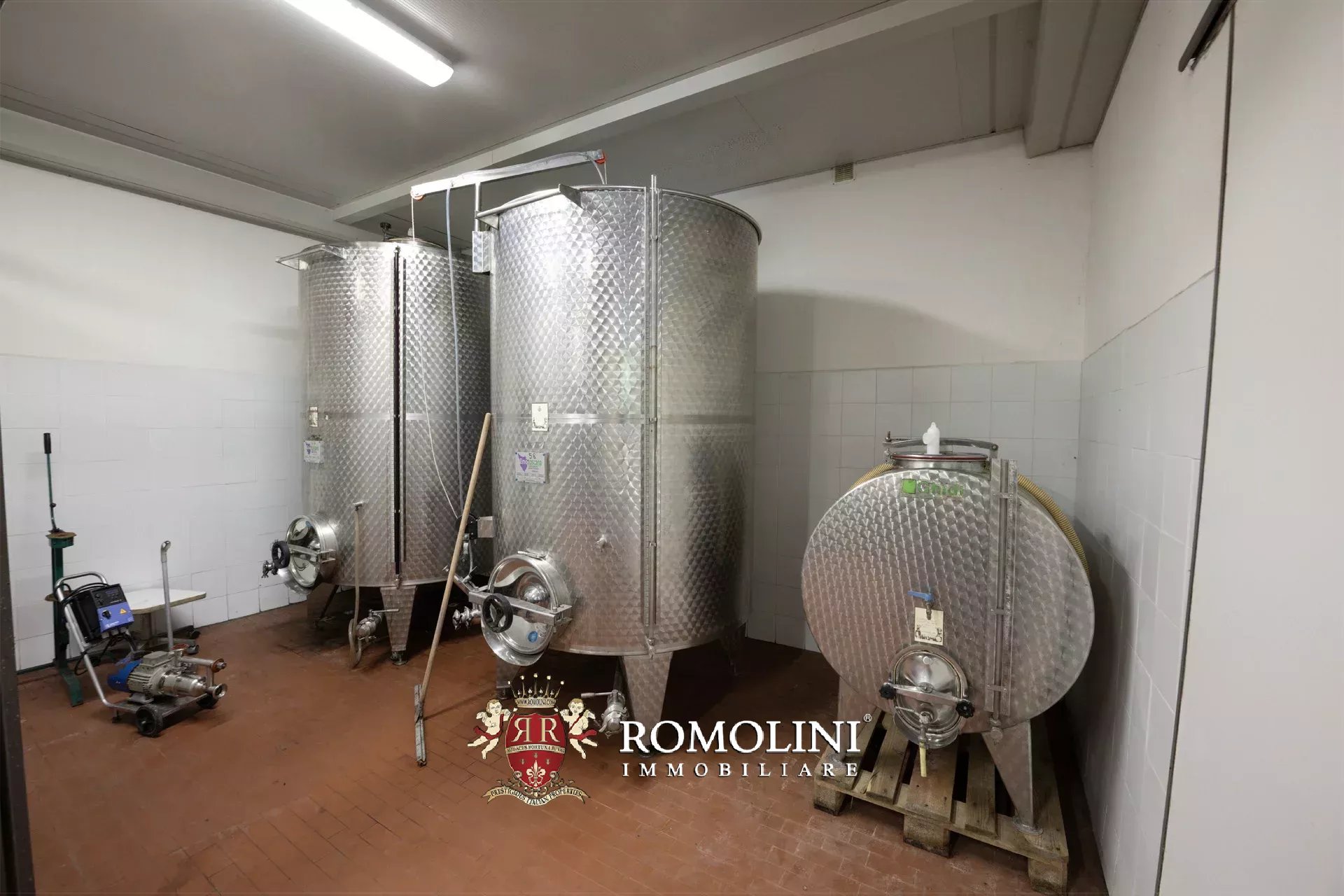 3 Bedroom Vineyard's Image 21