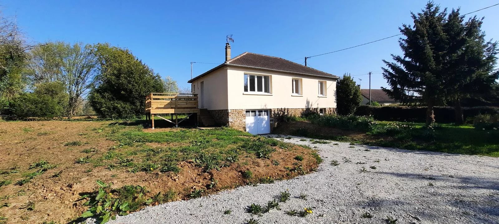Agence immobilière de AGENCE DE LA BARRE EN OUCHE