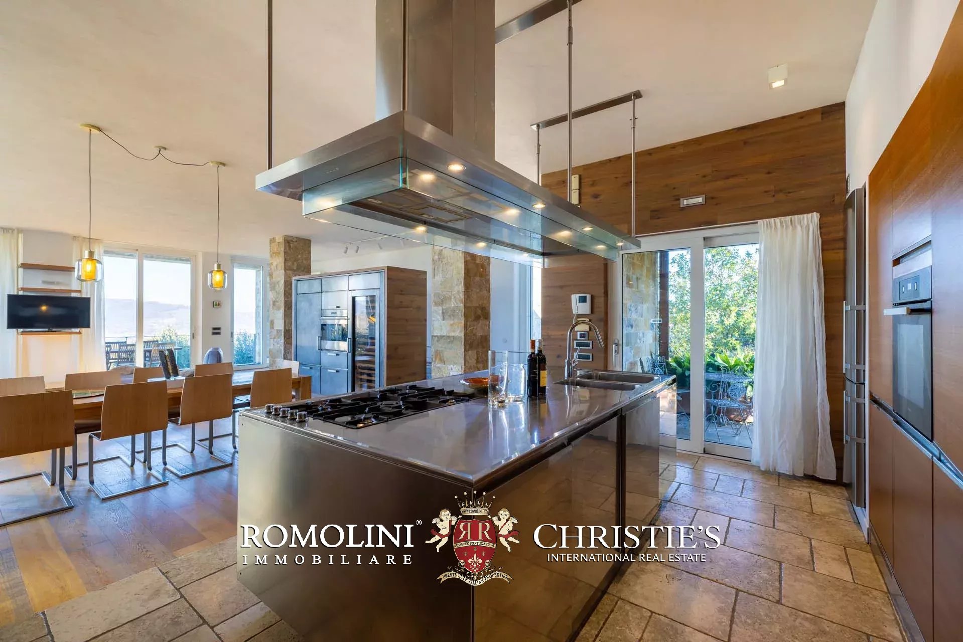 4 Bedroom Villa/Townhouse's Image 26