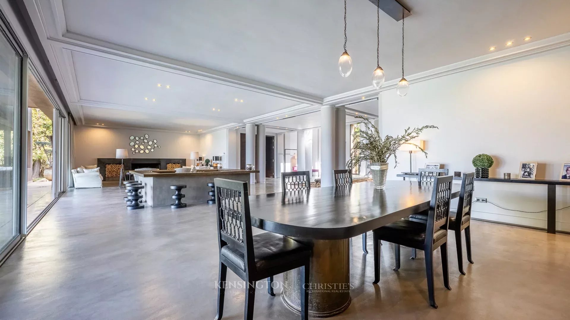 4 Bedroom Villa/Townhouse's Image 6
