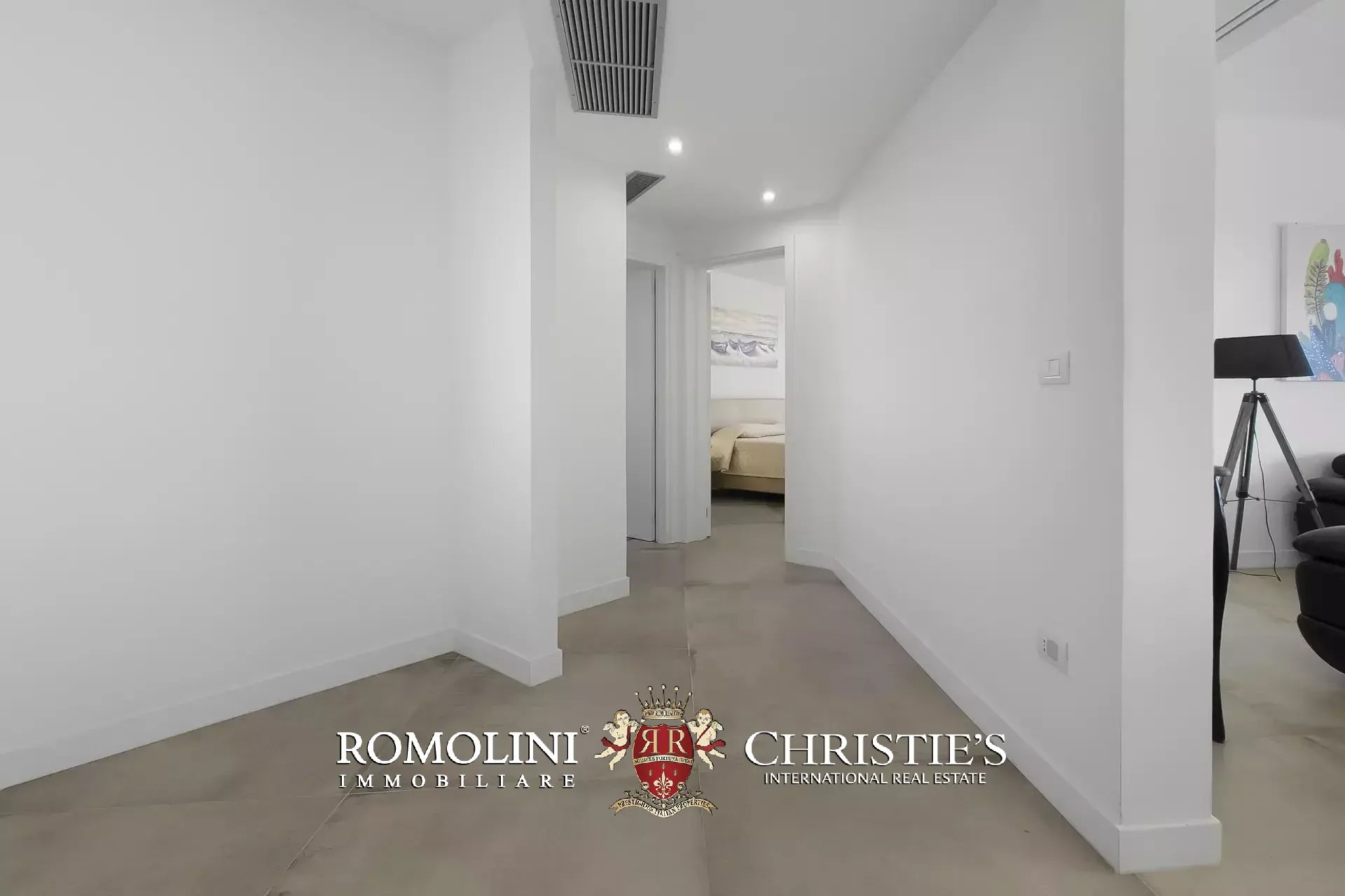 5 Bedroom Villa/Townhouse's Image 18