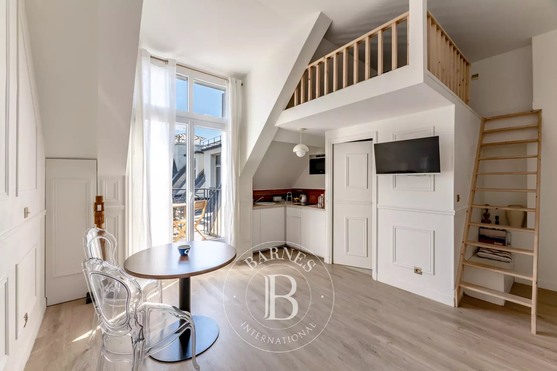 Apartment Paris 75008  -  ref 86935791 (picture 1)