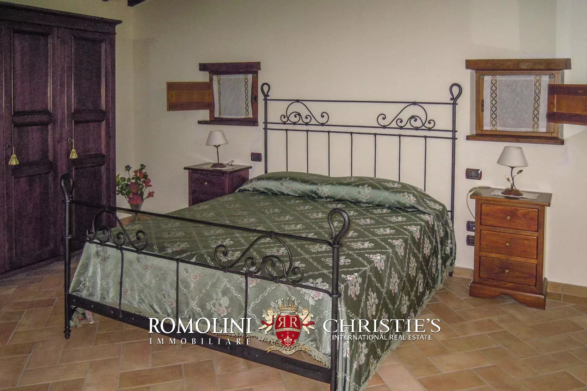 10 Bedroom Villa/Townhouse's Image 51
