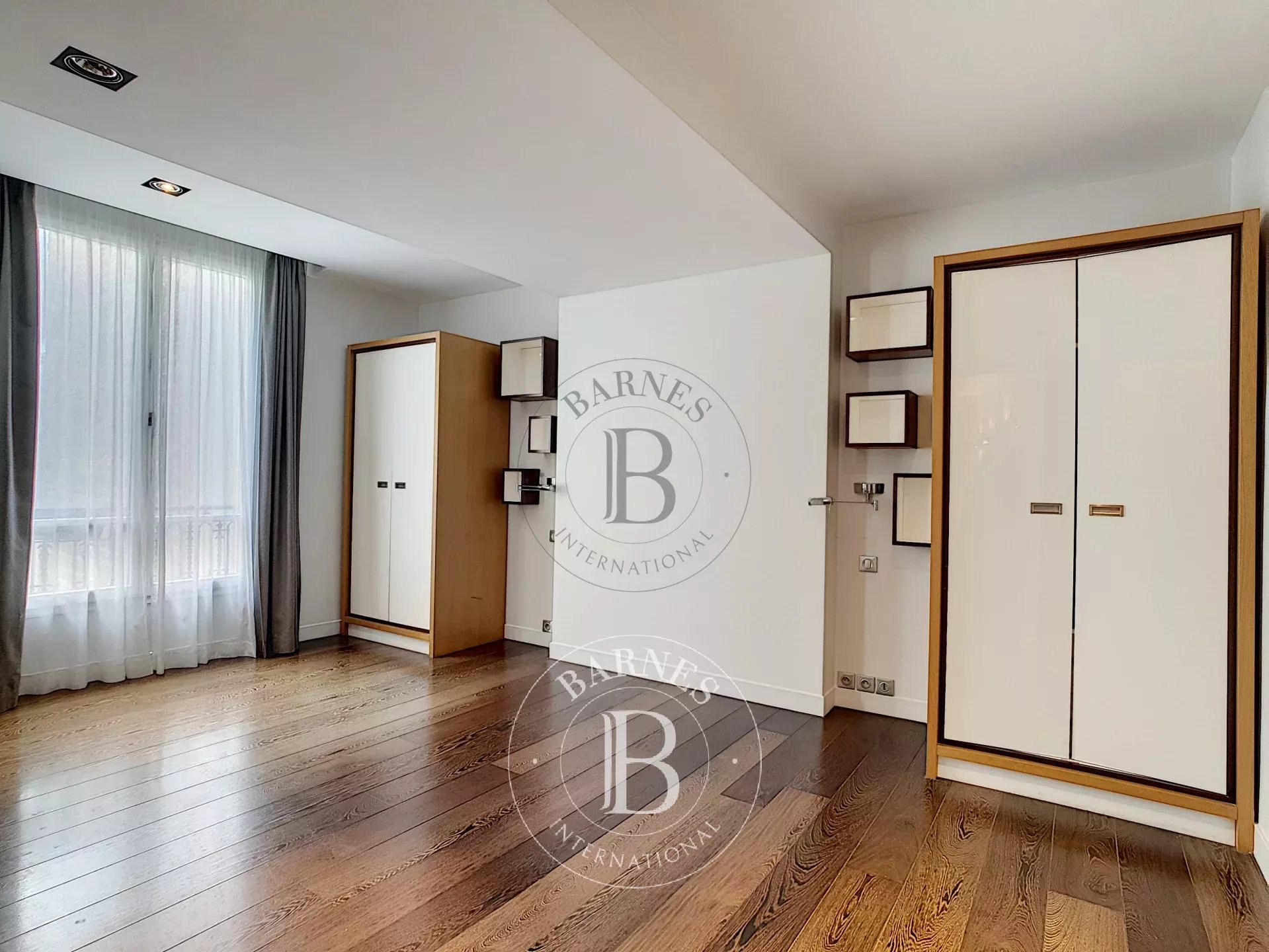 Daire Paris 8ème - picture 15