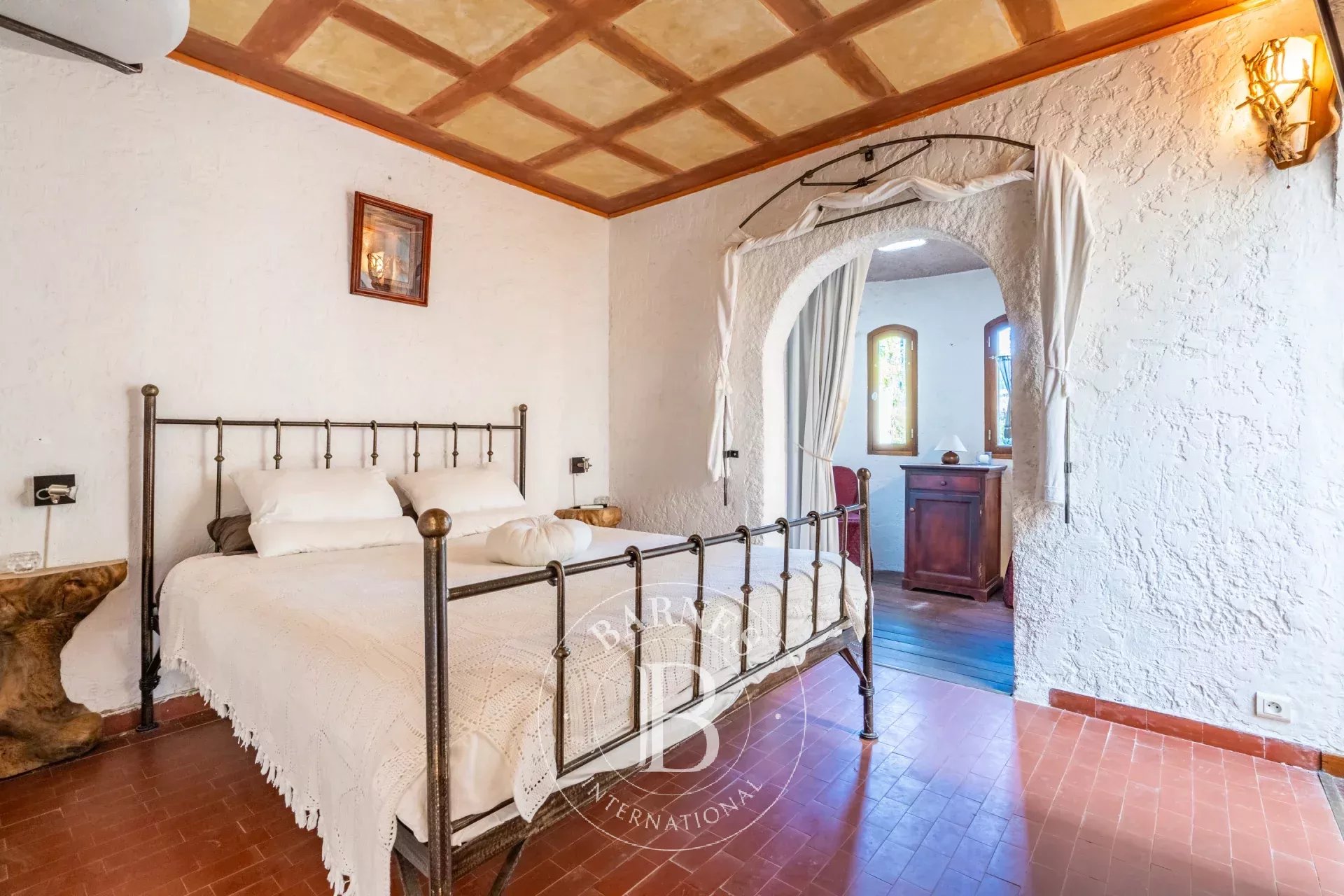 Saint-Florent, exceptional estate, 8 rooms, walking distance to beach, swimming pool, panoramic sea view - picture 18 title=
