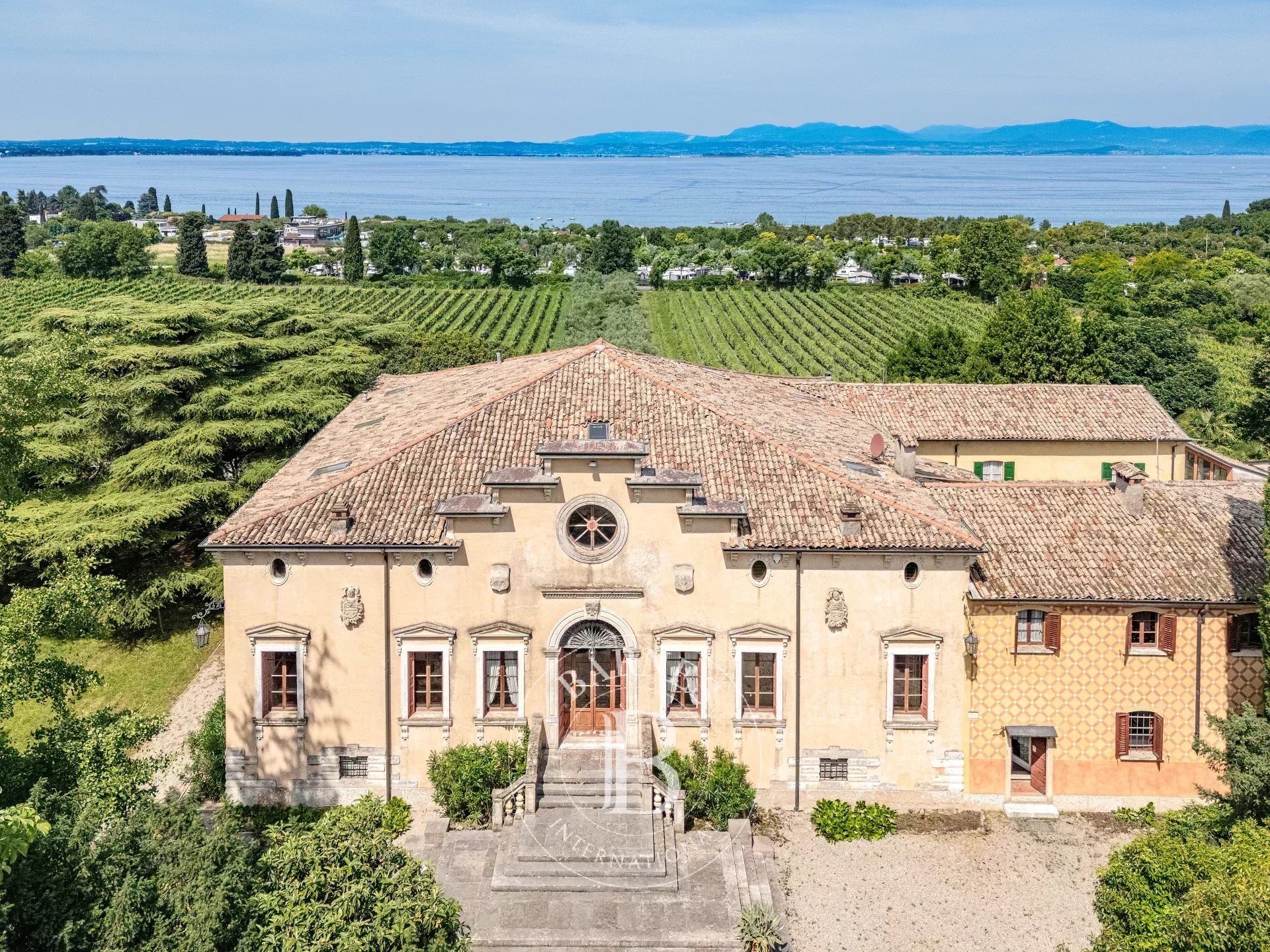 Villa Balladoro – Prestigiosa dimora veneta con dependance e piscina