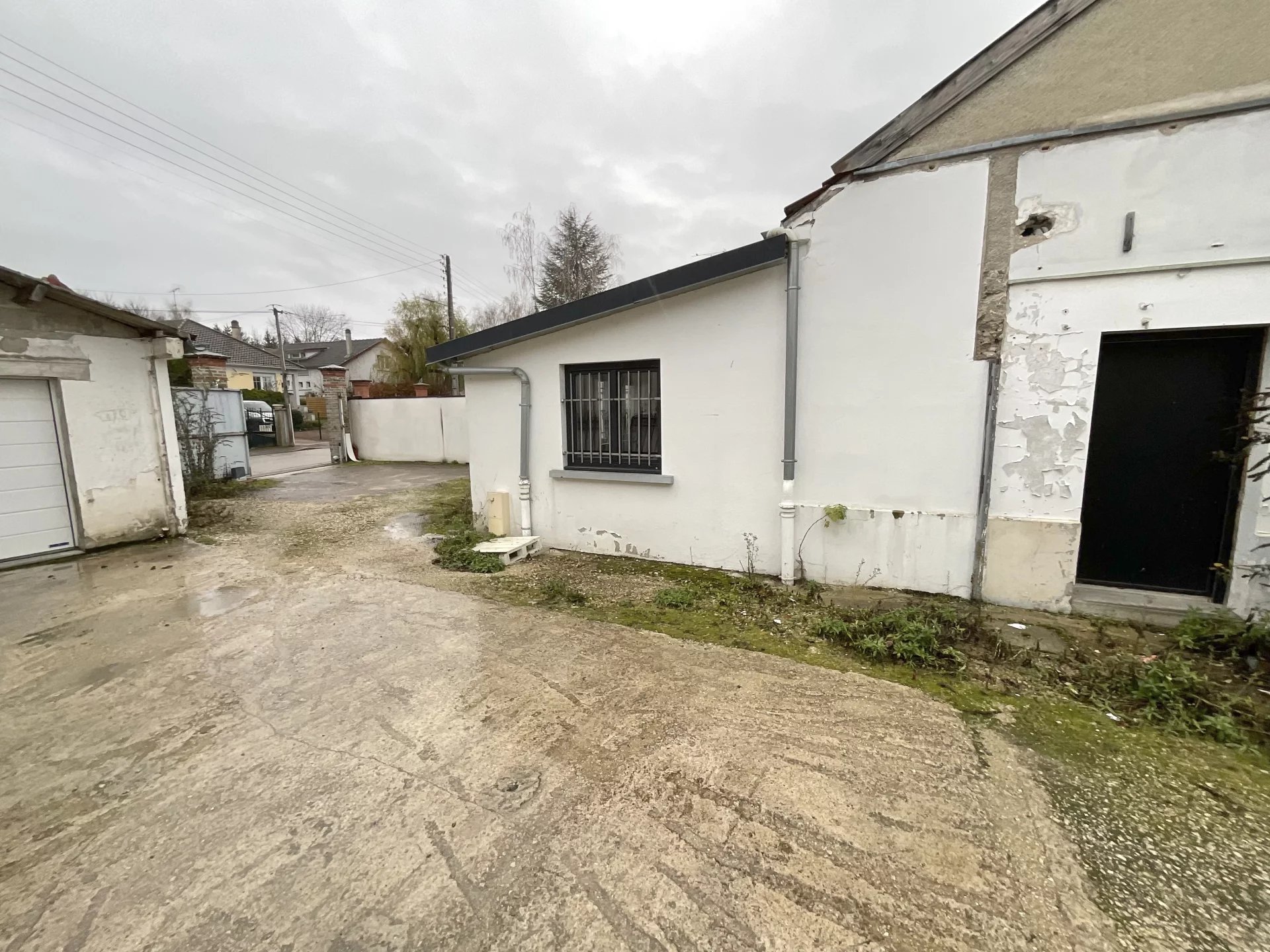 LOFT de 237m2 Brut, Garage, Patio à Réaliser