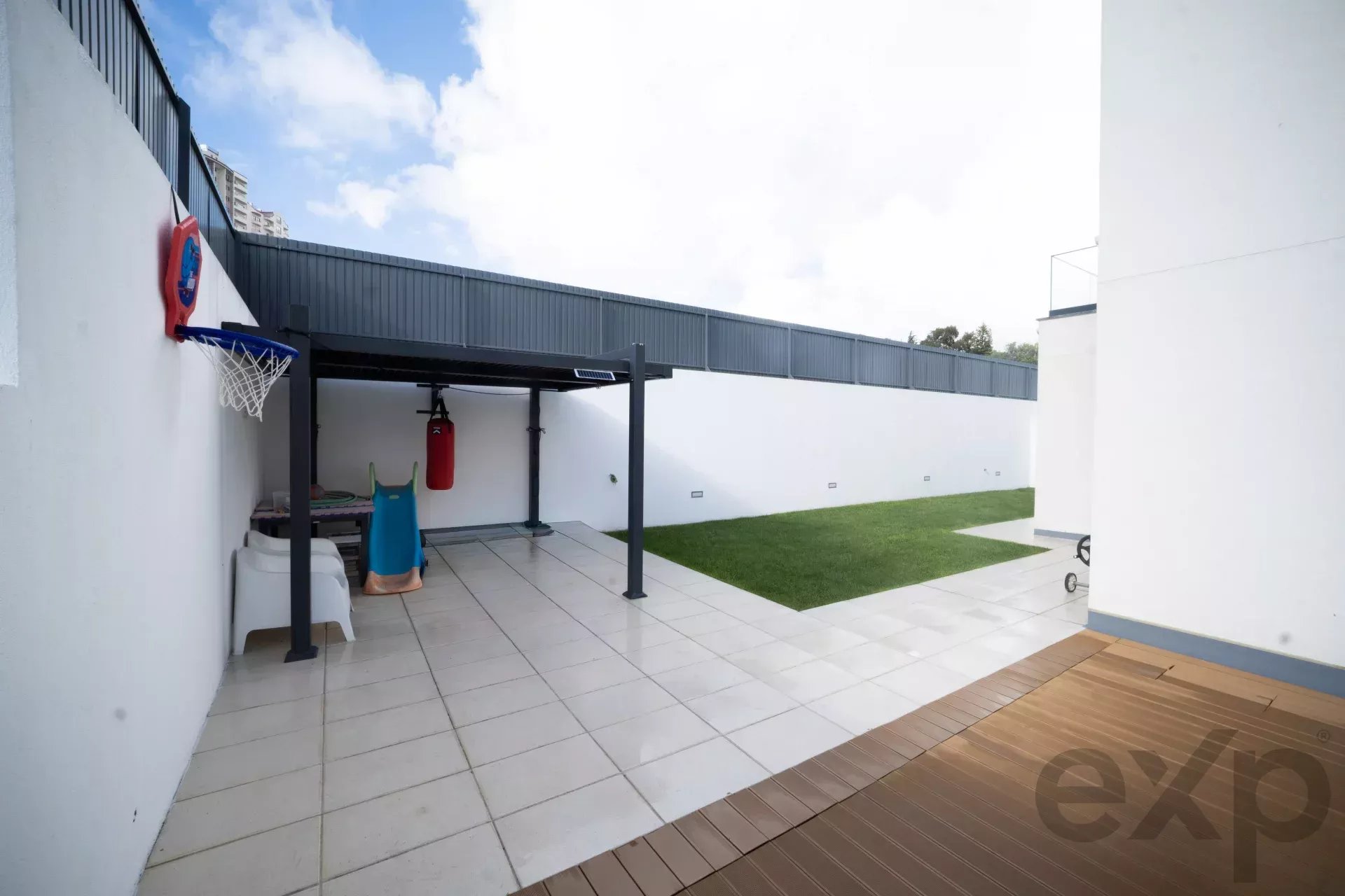 Excellent new 4-bedroom villa with pool 86417771 image 24