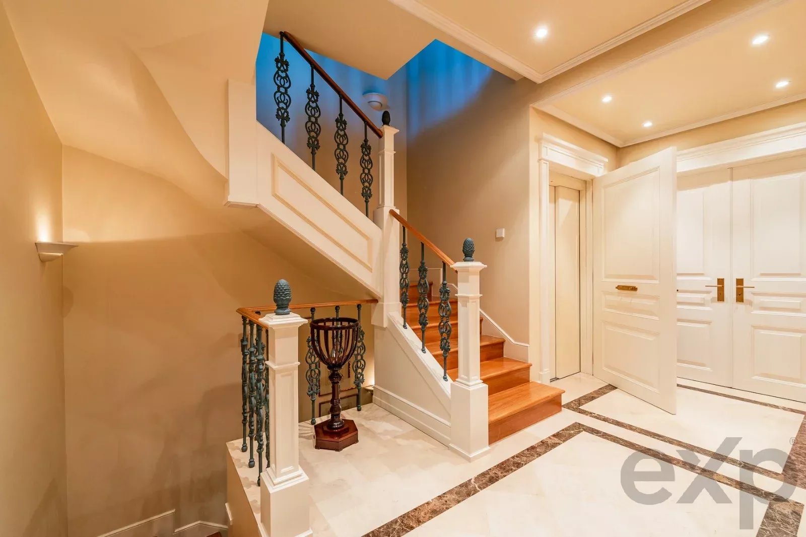 The Epitome of Luxury and Security, in the Heart of Lisbon 86892654 image 4