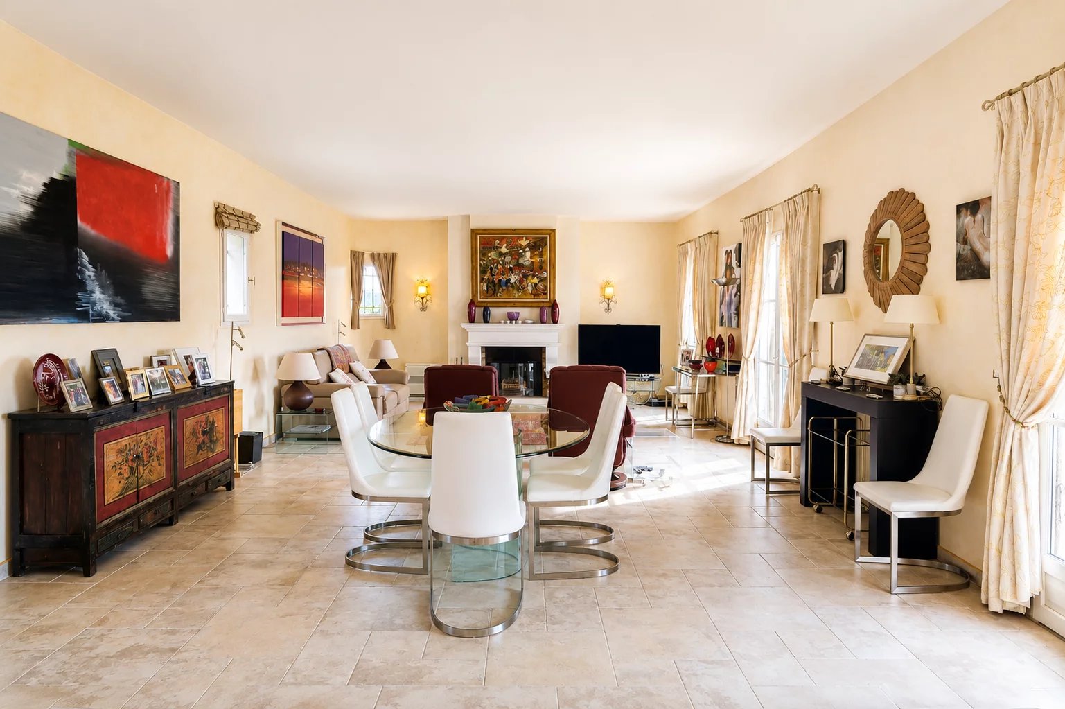  Image of Villa - 4 Bedrooms for Sale in Alpes-Maritimes-Vence-France, Image 7
