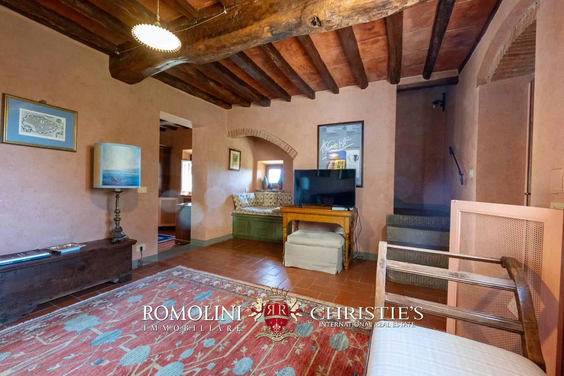 13 Bedroom Villa/Townhouse's Image 28