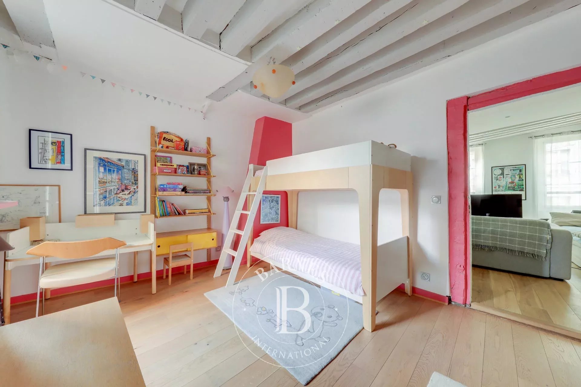 Sole agent - apartment - Paris 6 - in the heart of Saint-Germain-des-Prés - 91 sqm - 2 bedrooms - picture 7