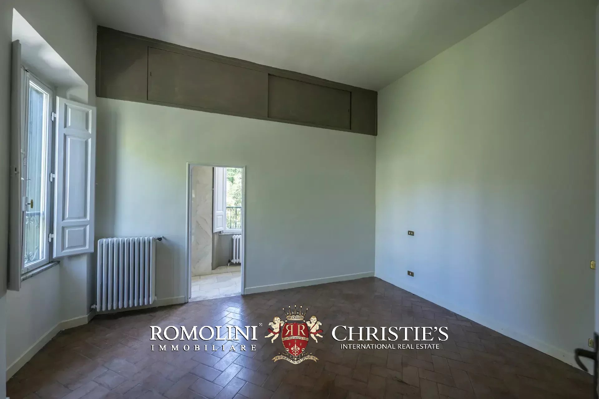 8 Bedroom Villa/Townhouse's Image 60