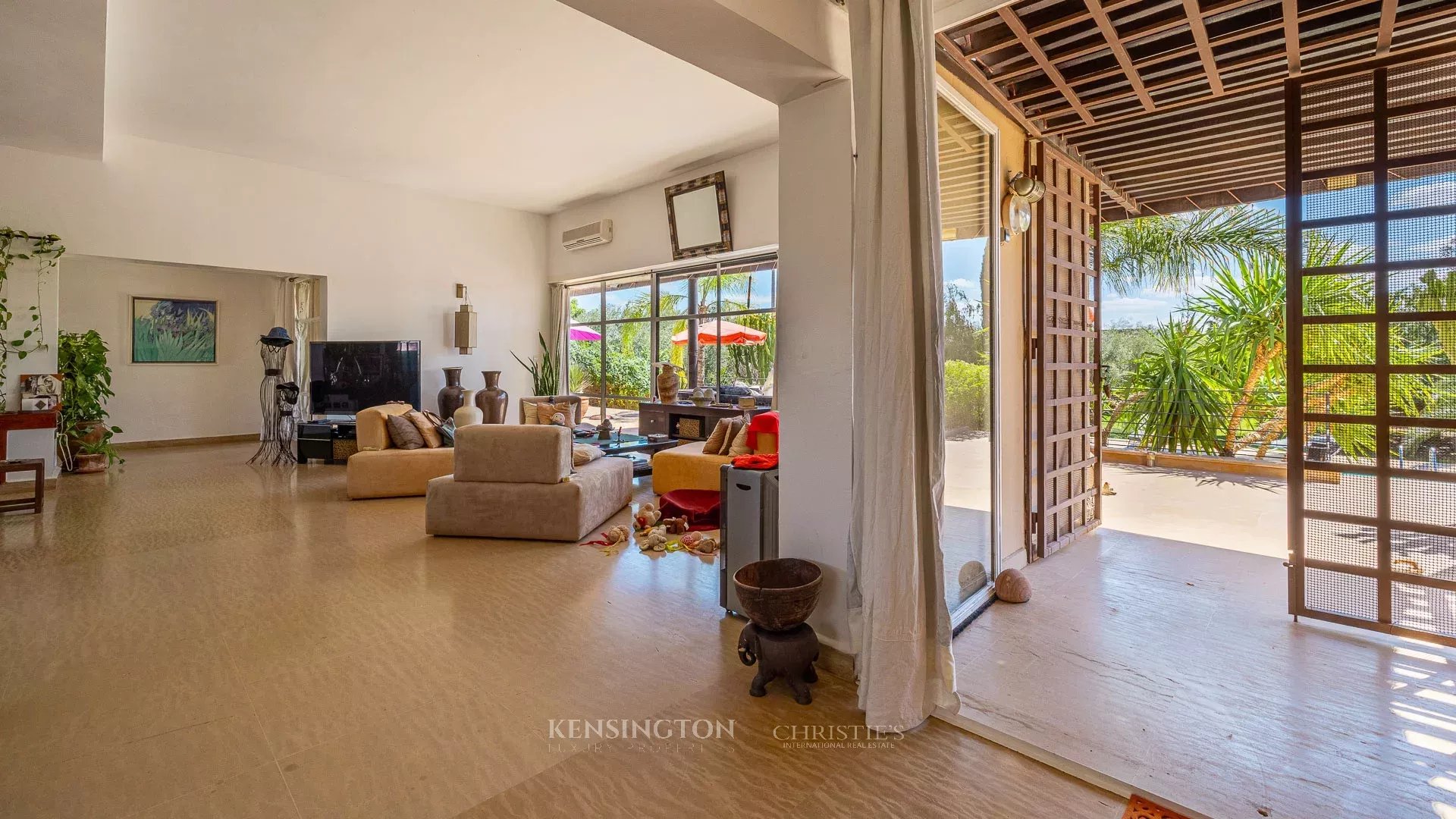 5 Bedroom Villa/Townhouse's Image 32