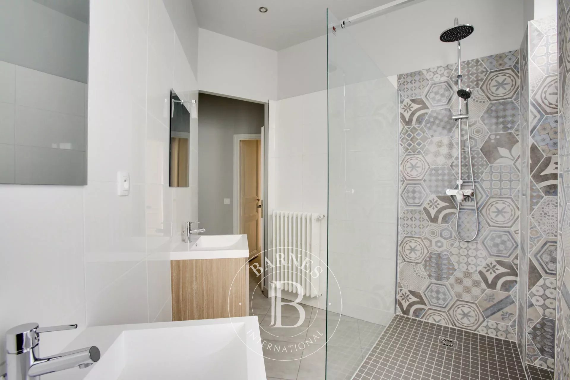 Paris  - Apartment 4 Bedrooms - picture 4
