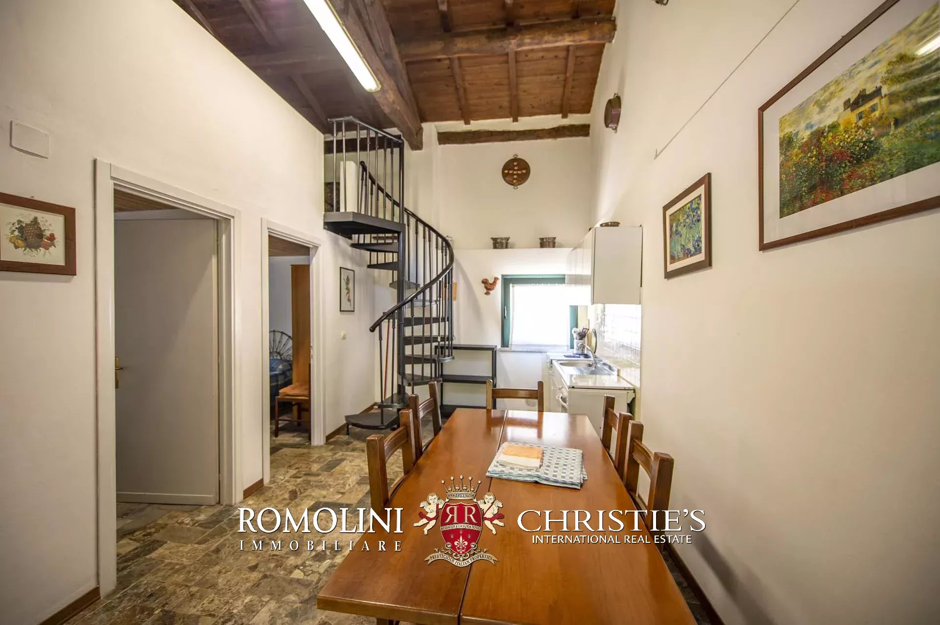 33 Bedroom Villa/Townhouse's Image 38
