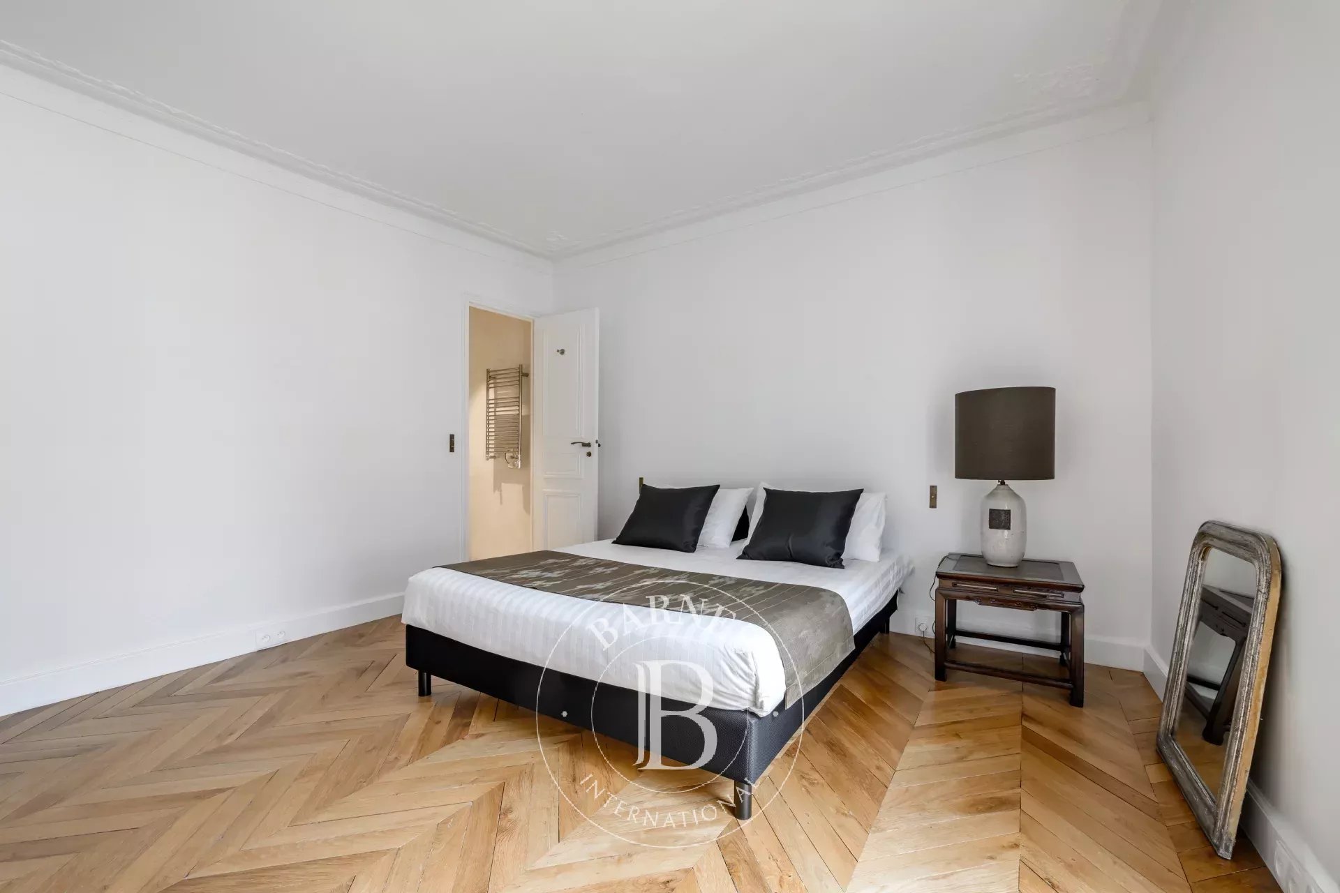 Paris  - Appartement 5 Pi&egrave;ces 3 Chambres - picture 10