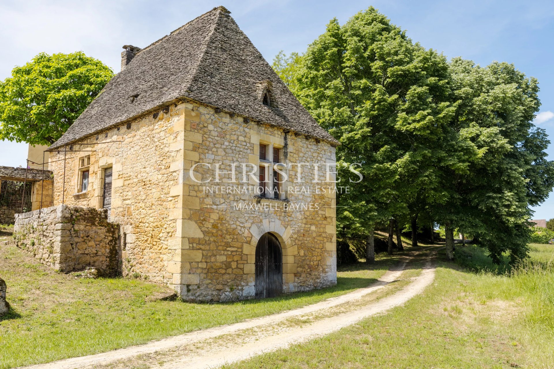 11 Bedroom Chateau's Image 8