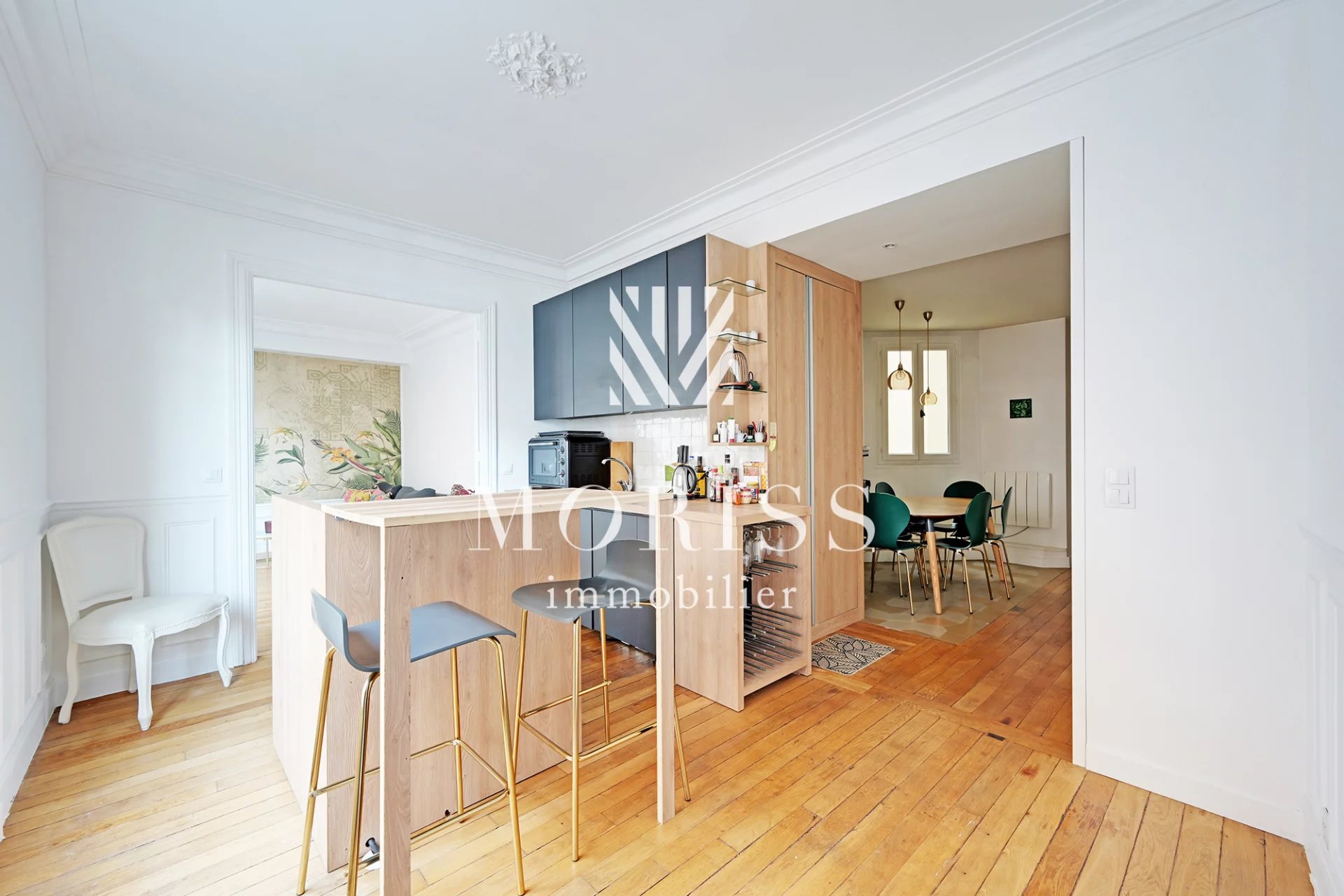 APPARTEMENT 2/3 PIÈCES –56 m² – LAMARCK/CAULAINCOURT - Image Array