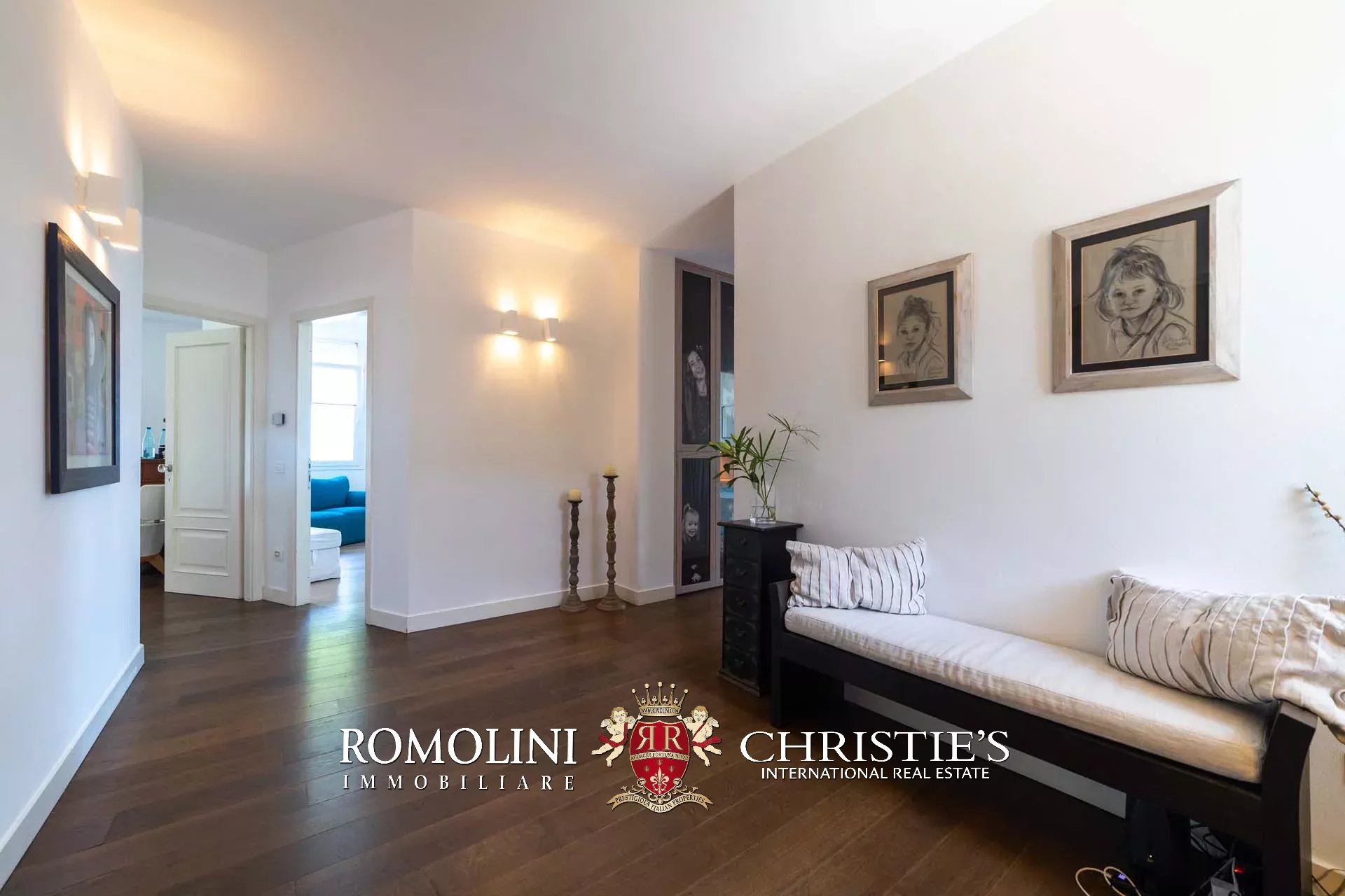 6 Bedroom Villa/Townhouse's Image 45