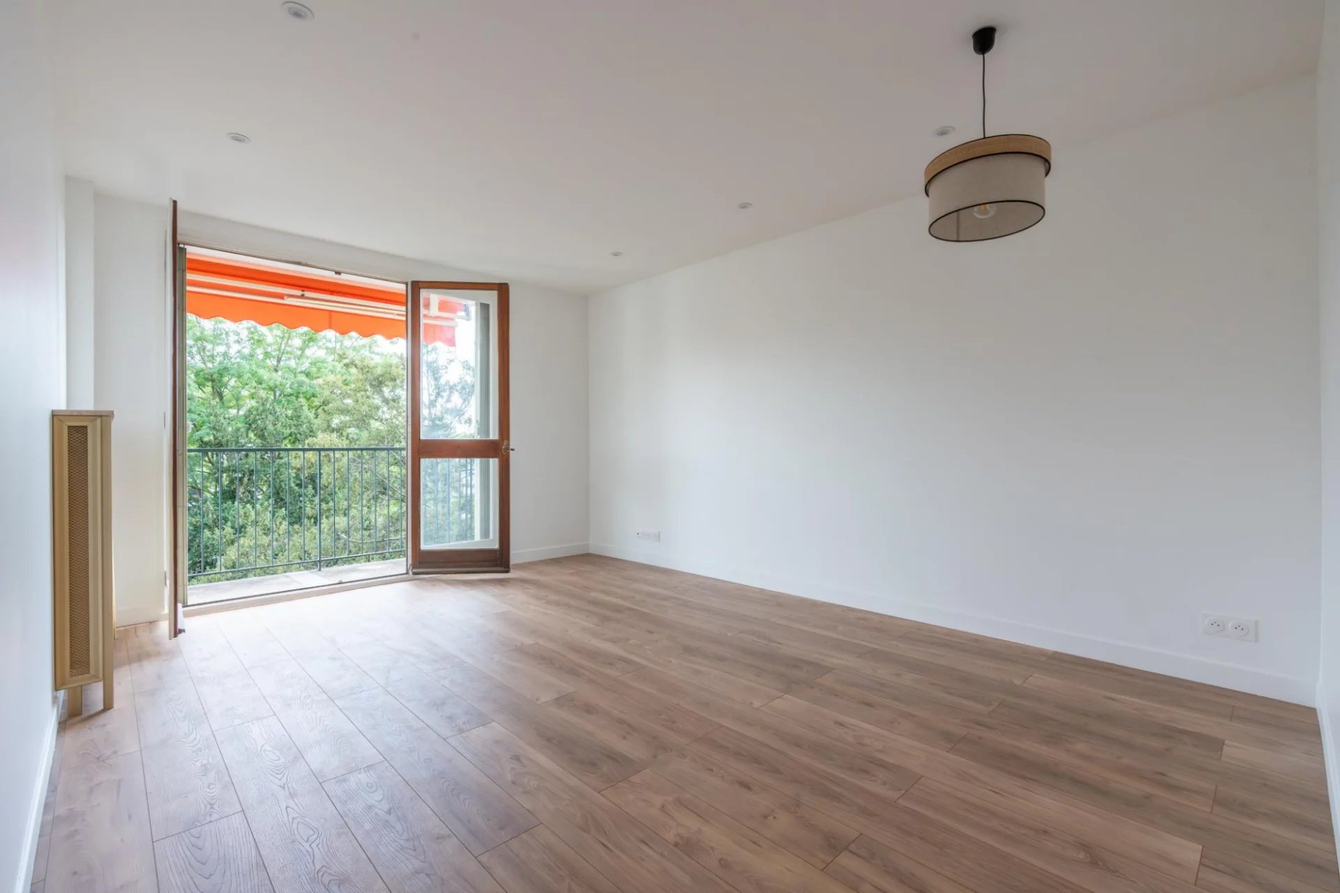 APPARTEMENT 3 PIECES RENOVE SECTEUR BROSOLETTE
