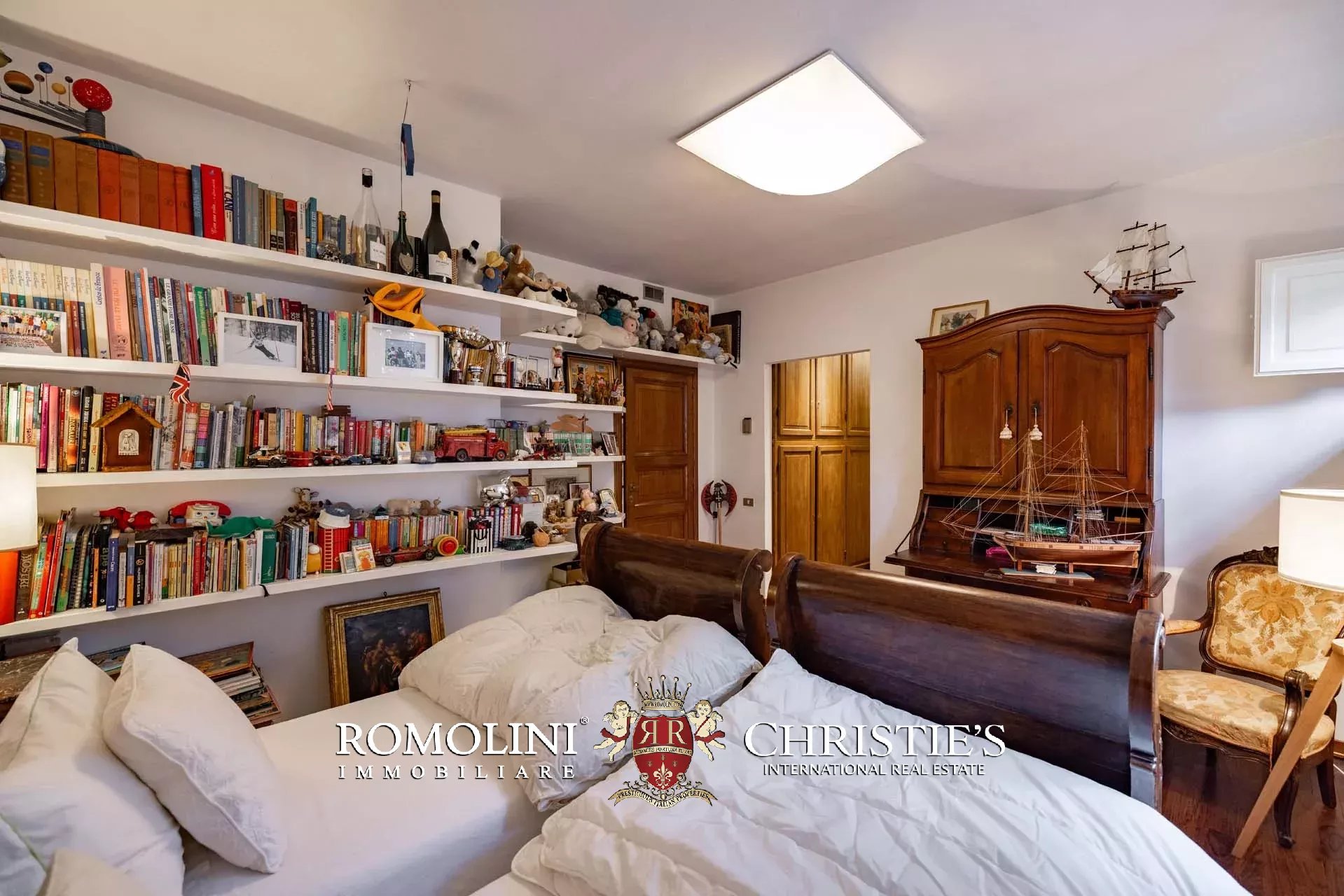 4 Bedroom Villa/Townhouse's Image 39