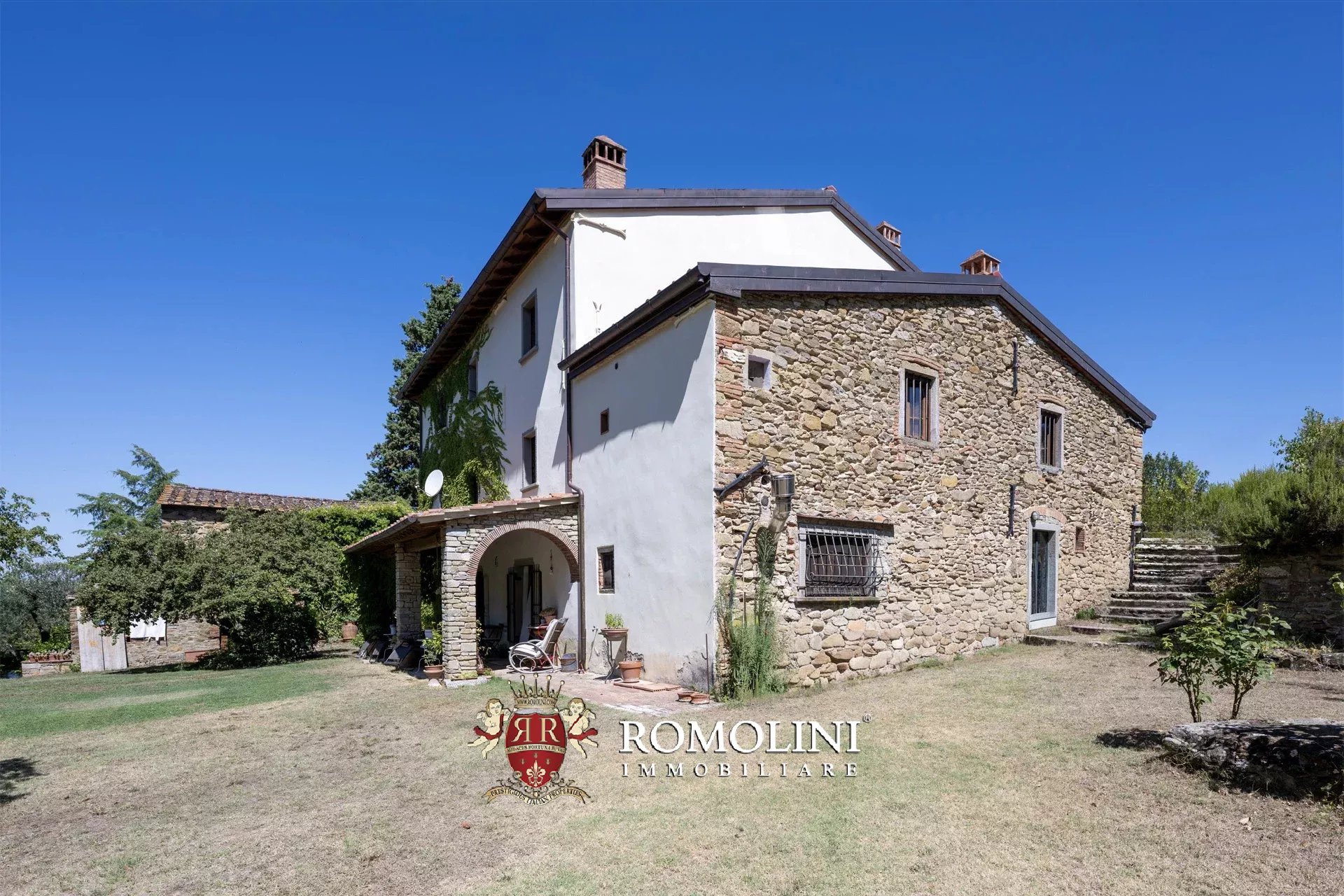 8 Bedroom Villa/Townhouse's Image 11