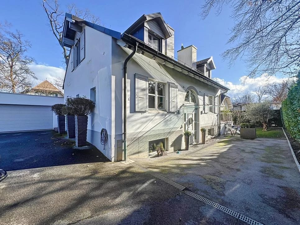 Villa avec piscine et jardin