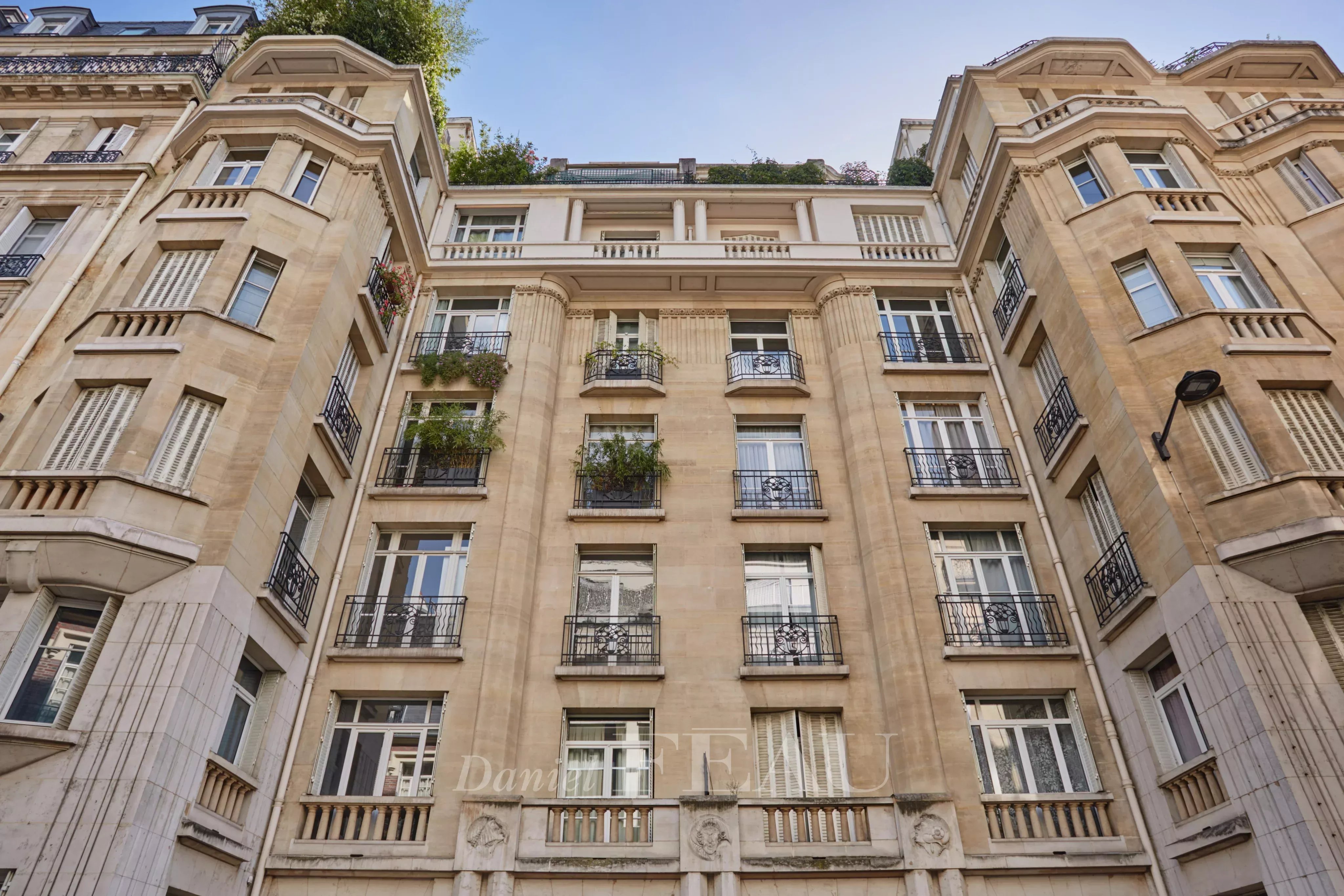 Bel immeuble de 1925