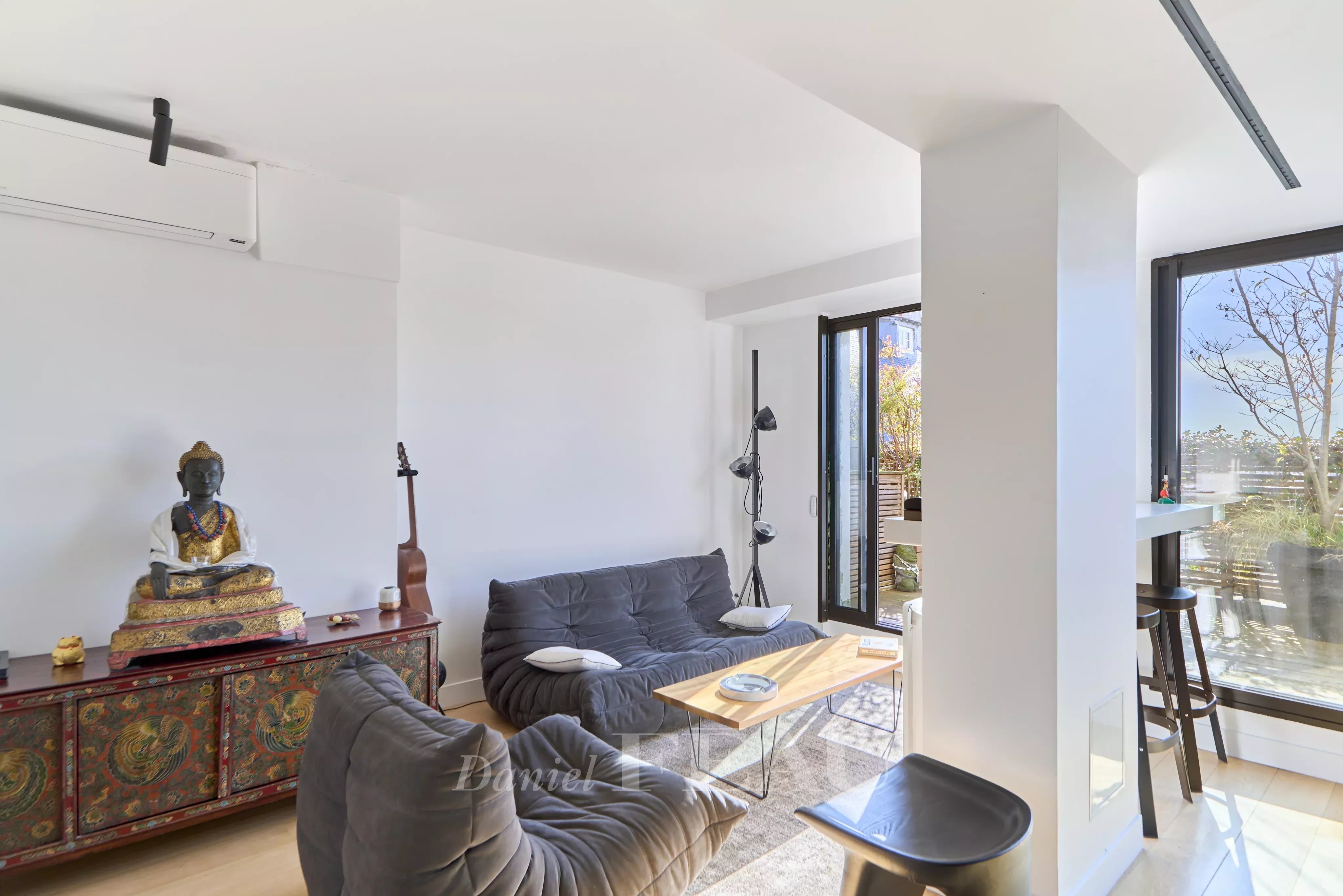 Sale Apartment Paris 16th