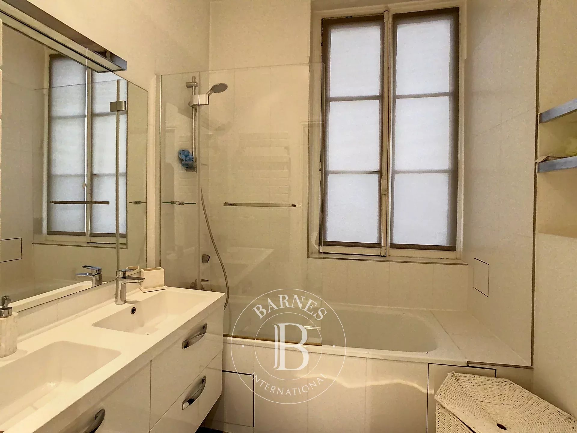 Daire Paris 8ème - picture 9