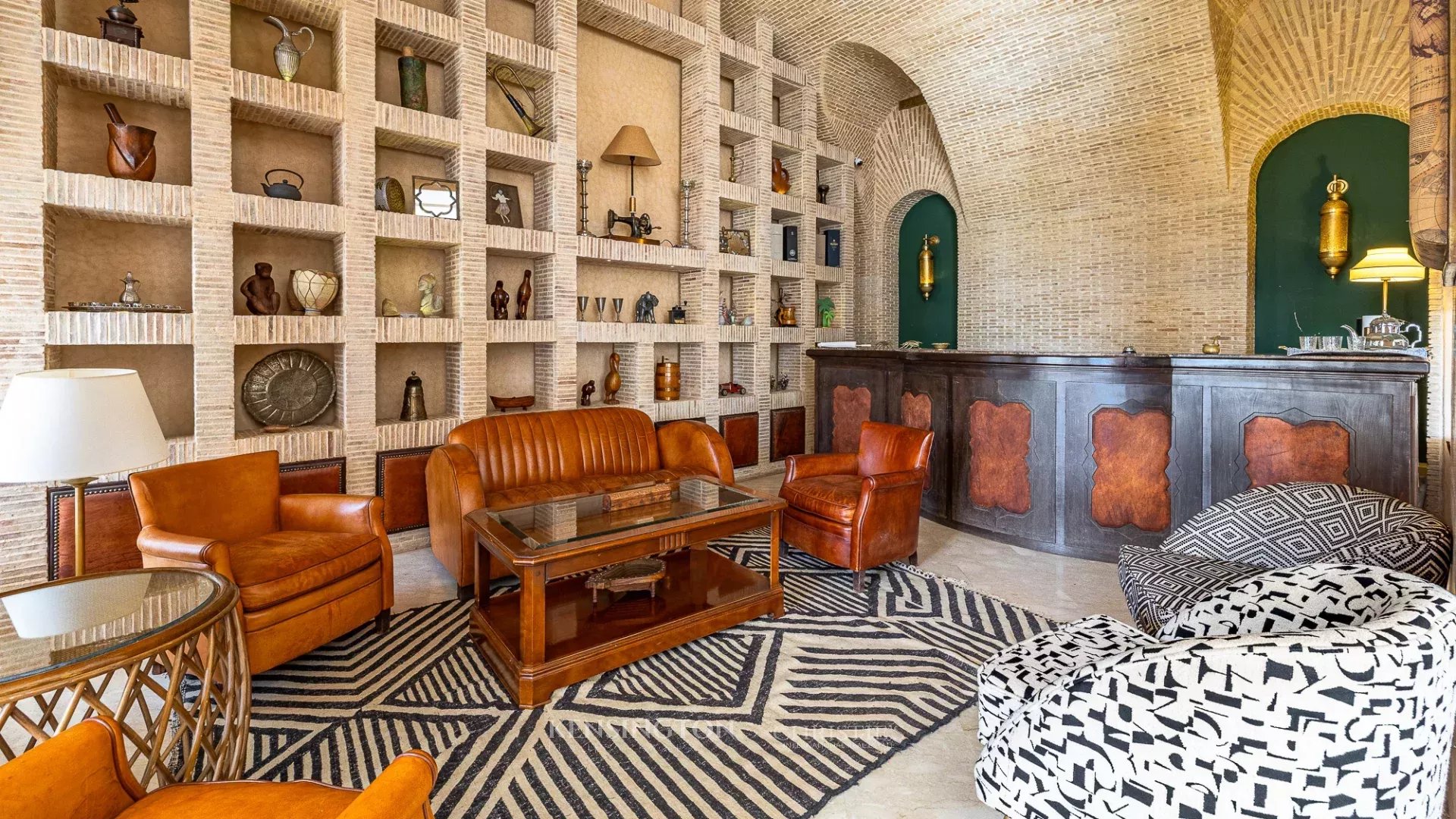 14 Bedroom Villa/Townhouse's Image 15