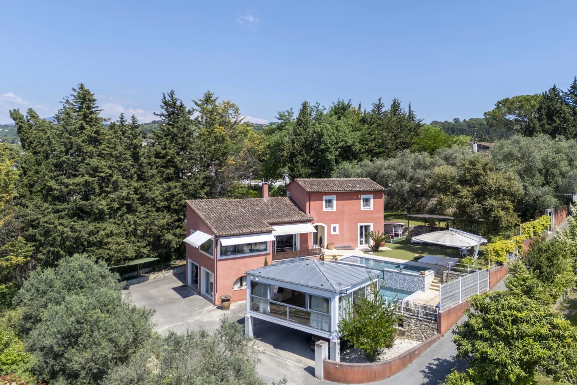 Agence immobilière de Riviera Estate Office