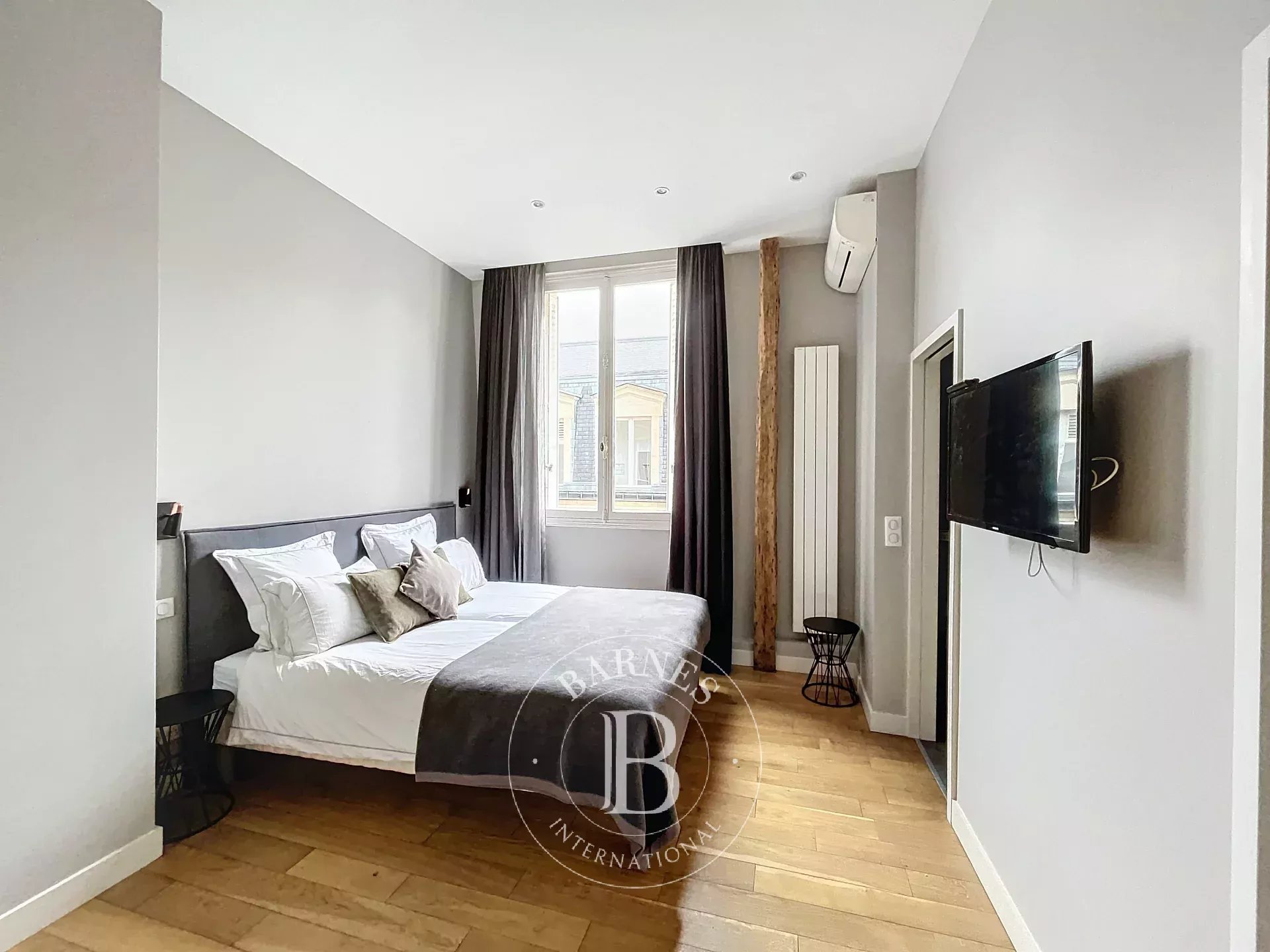 Daire Paris 8ème - picture 7