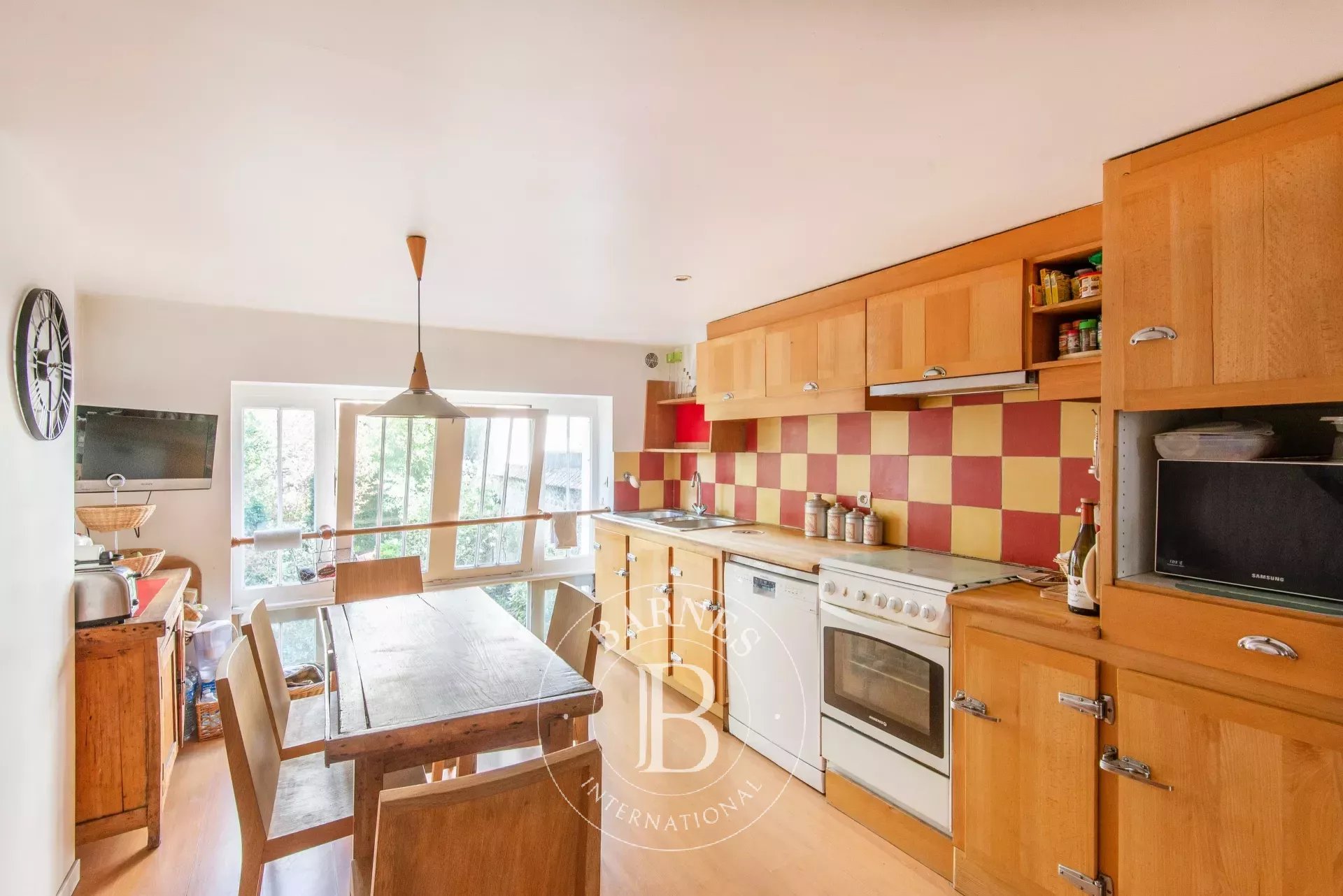 Ev Vanves - picture 14