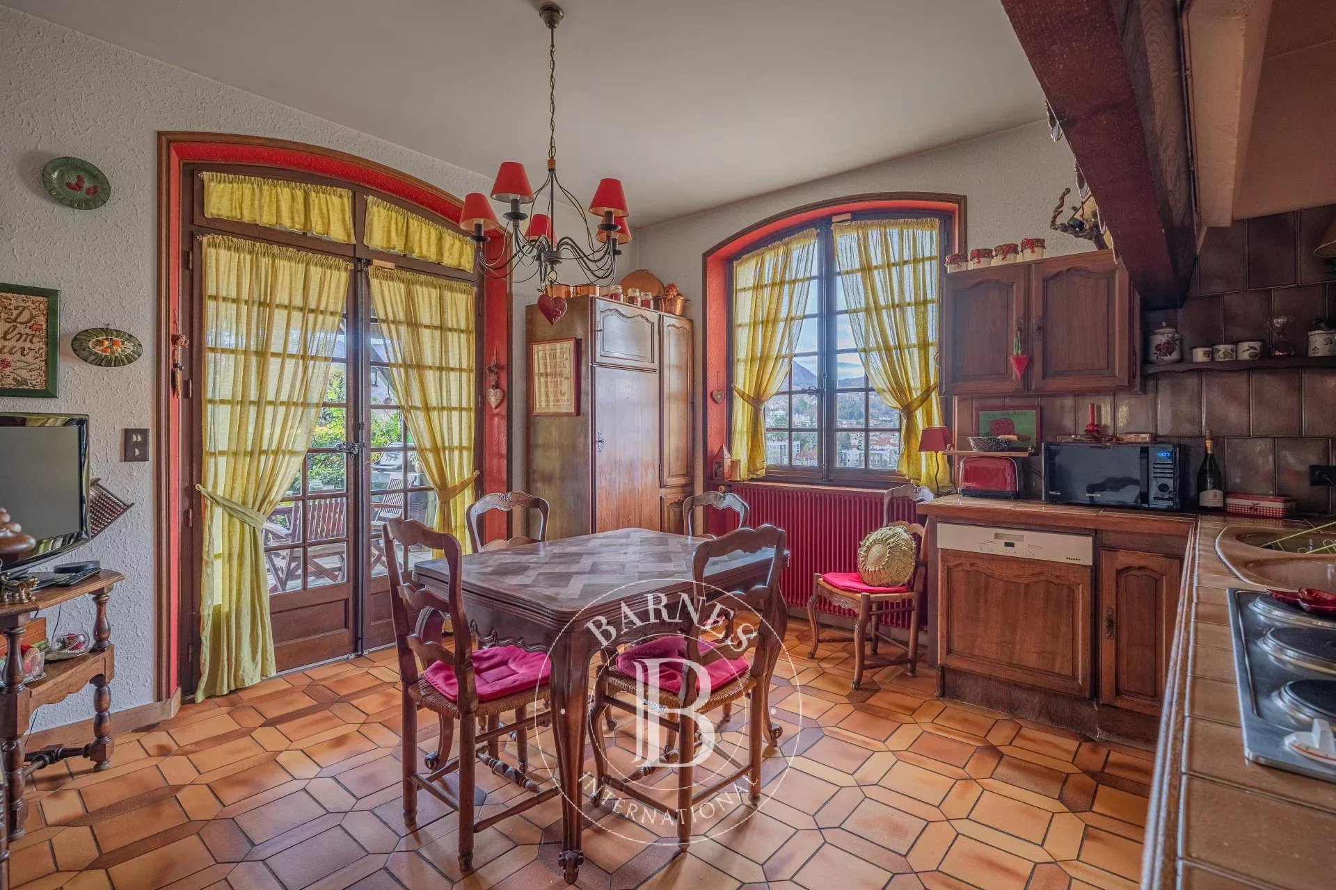Voiron  - Maison 7 Pi&egrave;ces 4 Chambres - picture 9